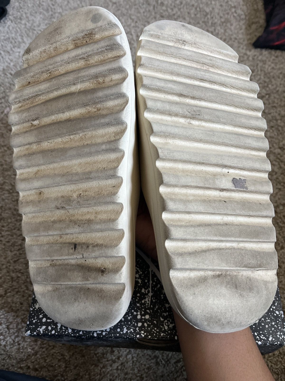Adidas × Kanye West YZY slide pure Size US 10 / EU 43 - 3 Thumbnail