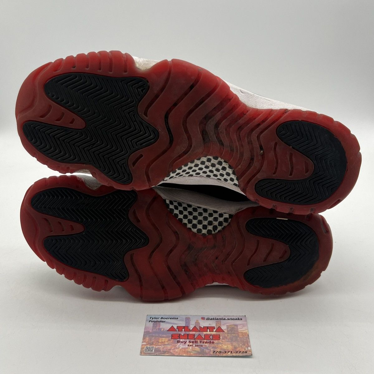 Jordan Brand Air Jordan 11 bred Size US 9.5 / EU 42-43 - 7 Thumbnail