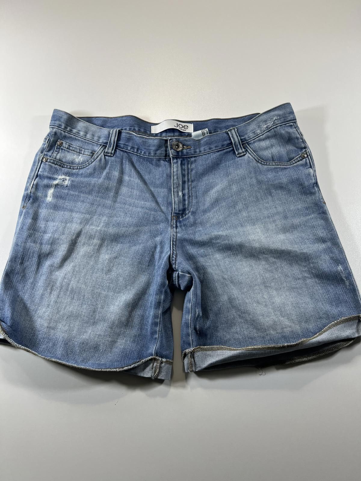 Other Joe's Jeans Light Wash Denim Shorts Size 34" / US 12 / IT 48 - 1 Thumbnail
