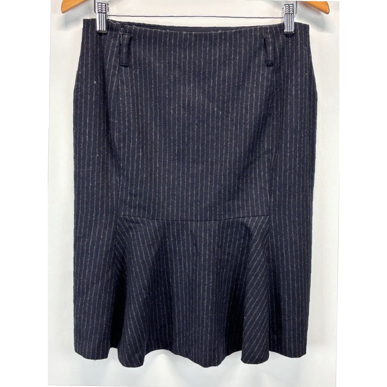 Ralph Lauren Ralph Lauren Rugby Wool Skirt, Size 8, Navy Blue, Pinstripe, Lined, Womens Size 30" / US 8 / IT 44 - 3 Thumbnail