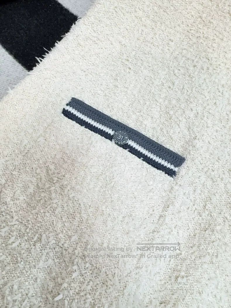 Chanel Chanel 19b metres white towel blue striped two-pocket slee Size M / US 6-8 / IT 42-44 - 4 Thumbnail