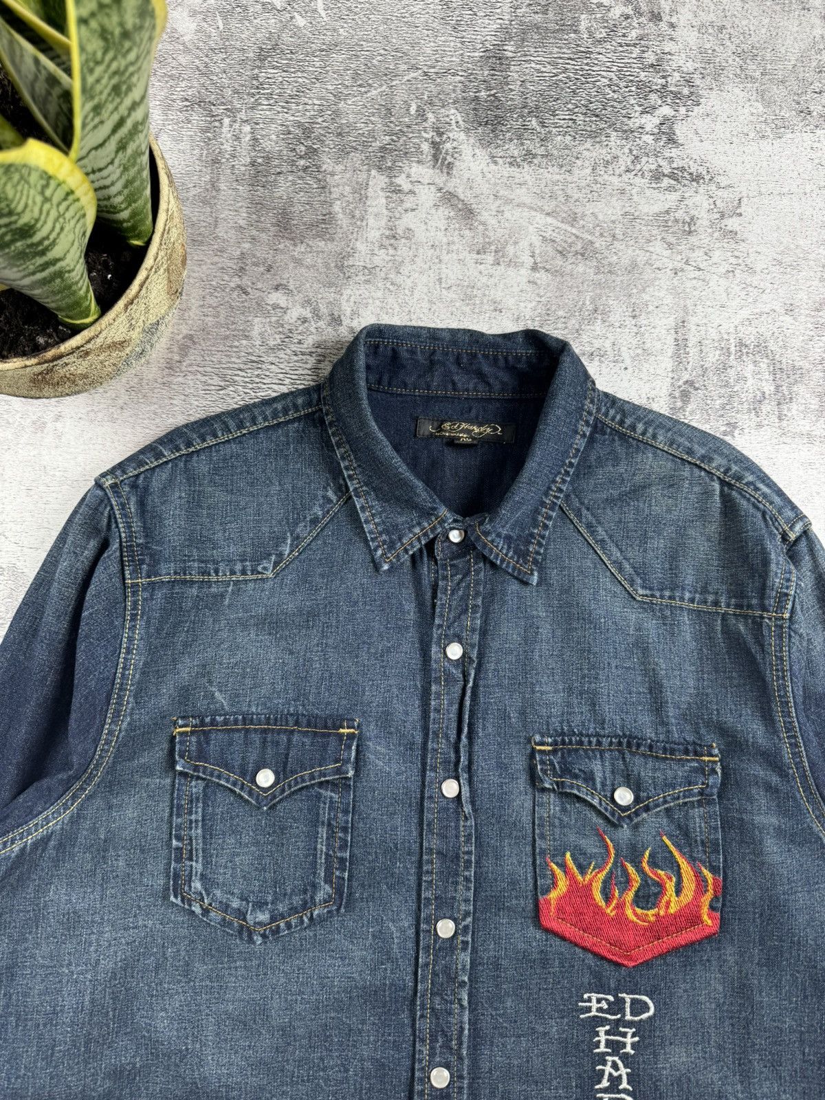 Ed Hardy Vintage Ed Hardy Dragon Y2K Denim Jeans Jacket Faded Shirt Size US XL / EU 56 / 4 - 19 Thumbnail