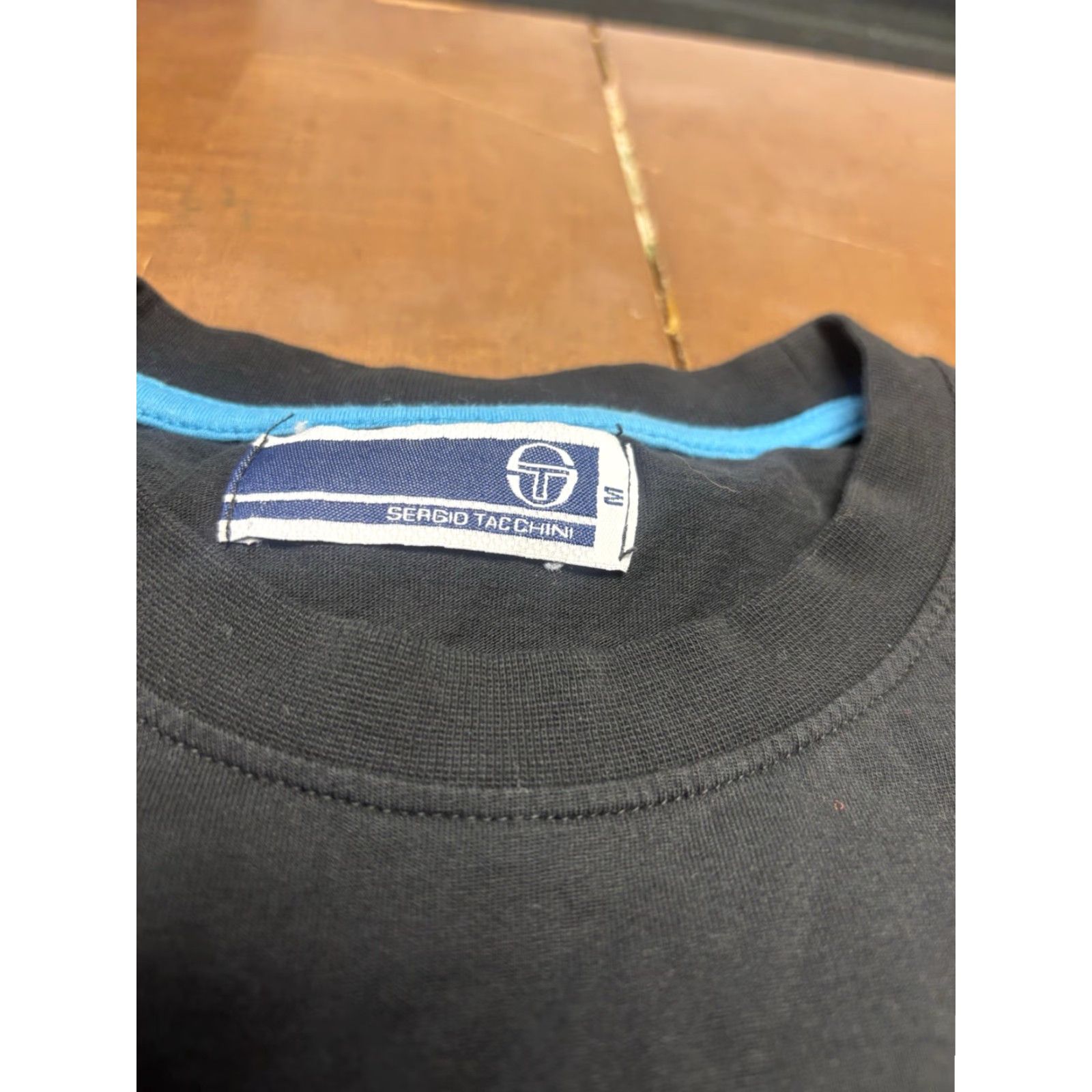 Sergio Tacchini Sergio Tacchini Shirt Mens M Black Short Sleeve Crew Neck Logo K2 Retro Designer T-Shirt Size US M / EU 48-50 / 2 - 2 Thumbnail