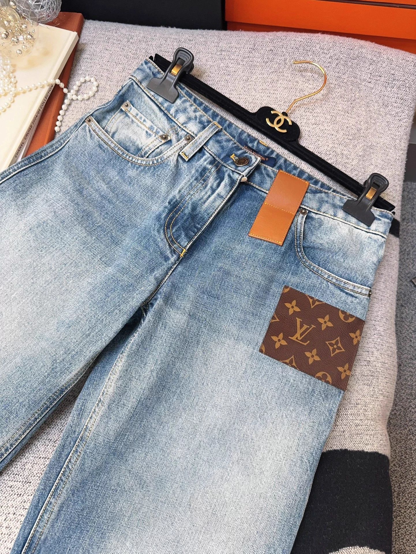 Louis Vuitton LV blue monogram leather tag wide leg jeans 36 Size 26" / US 2 / IT 38 - 4 Thumbnail
