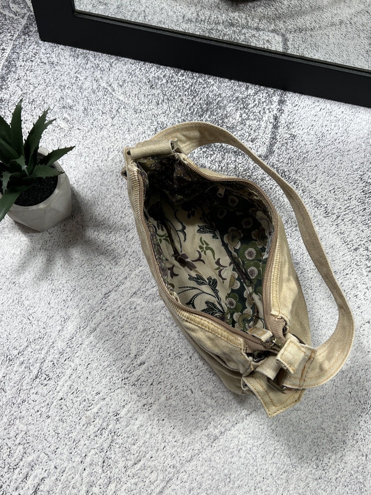 Levi's × Levi's Vintage Clothing × Vintage Vintage Levi’s Baguette Velvet Bag Size ONE SIZE - 10 Thumbnail
