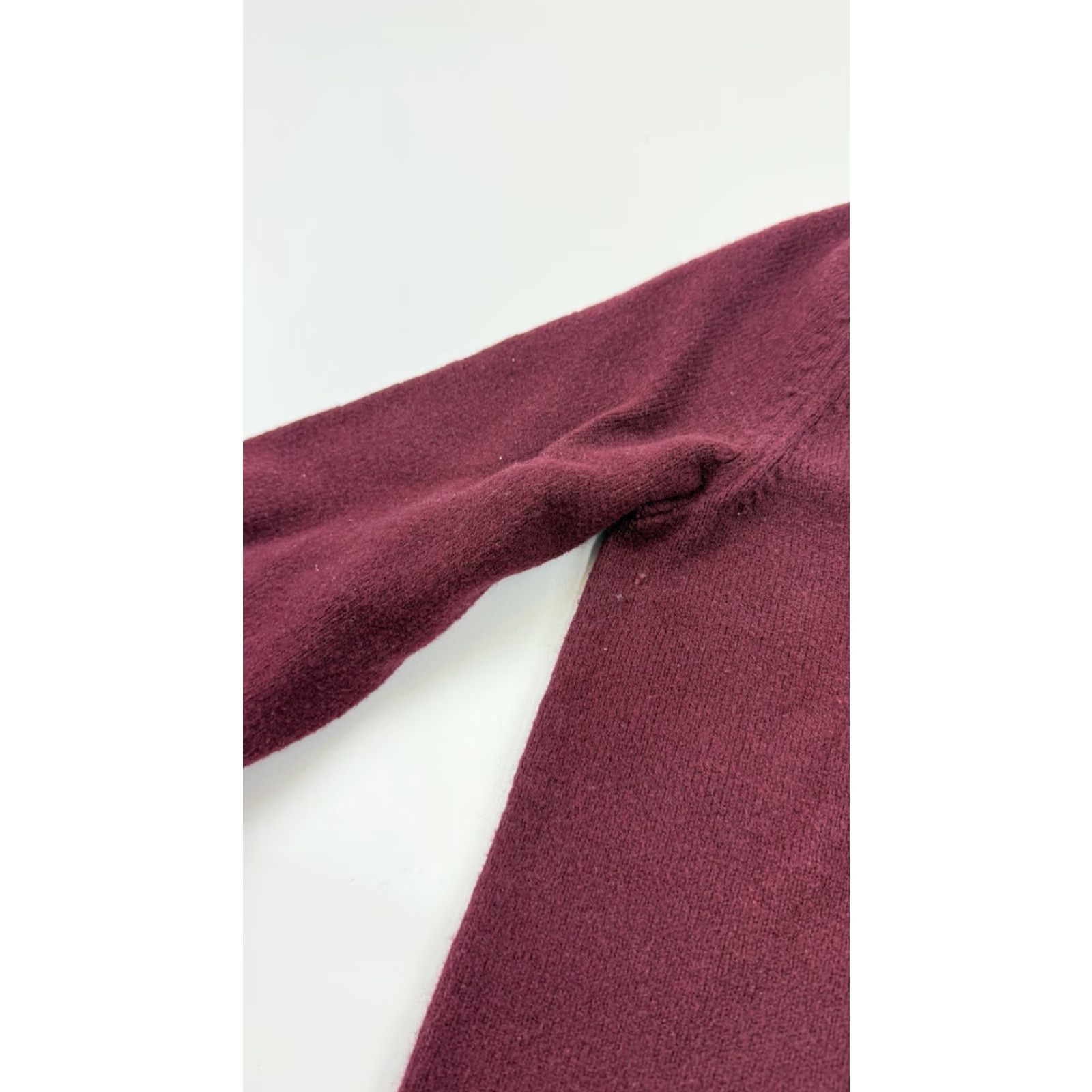 Banana Republic VINTAGE Banana Republic Sweater Womens Small Burgundy V Neck Pullover Ribbed Wool Blend Size S / US 4 / IT 40 - 3 Thumbnail