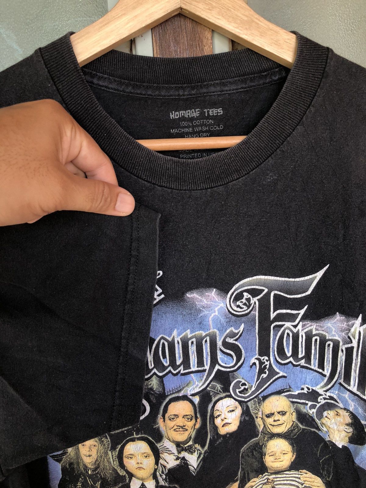 Expert Horror Vintage The Addams Family Comedy Horror Photo Shirt Tee Size US L / EU 52-54 / 3 - 5 Thumbnail
