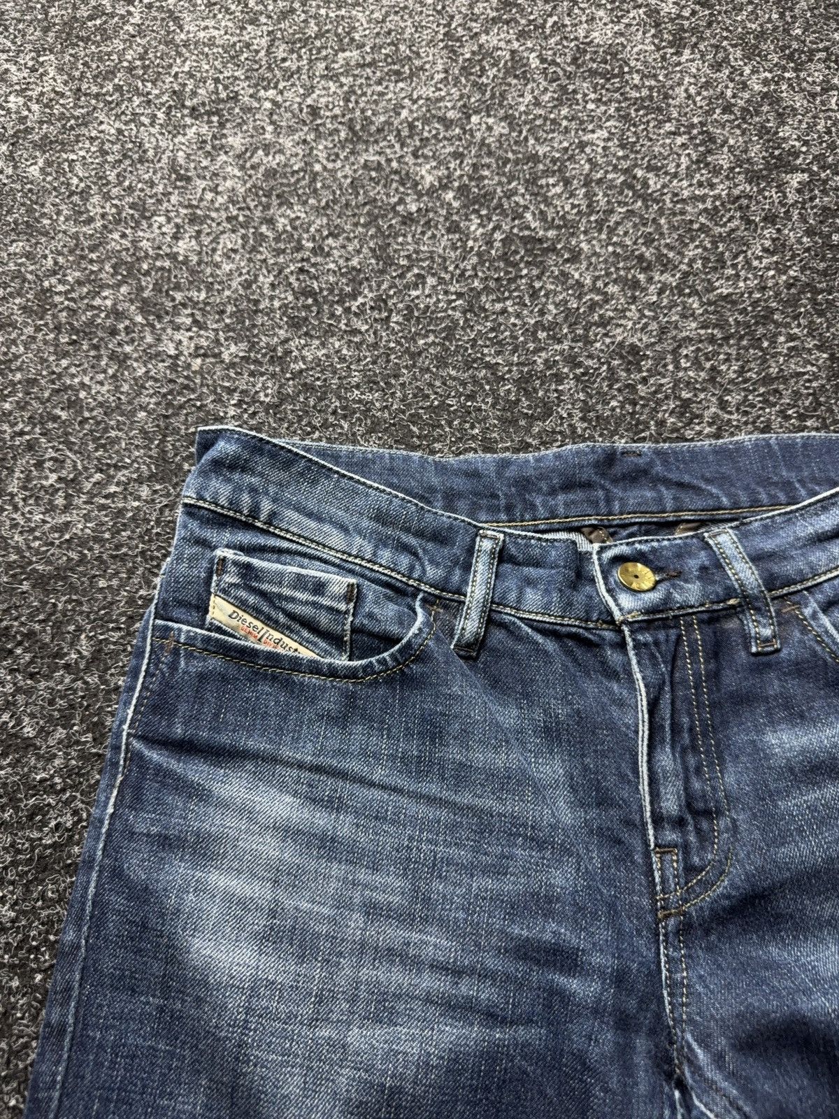 Diesel Luxury 00s Diesel LIV Jeans Distressed Y2K Wash Denim Size 30" / US 8 / IT 44 - 9 Thumbnail