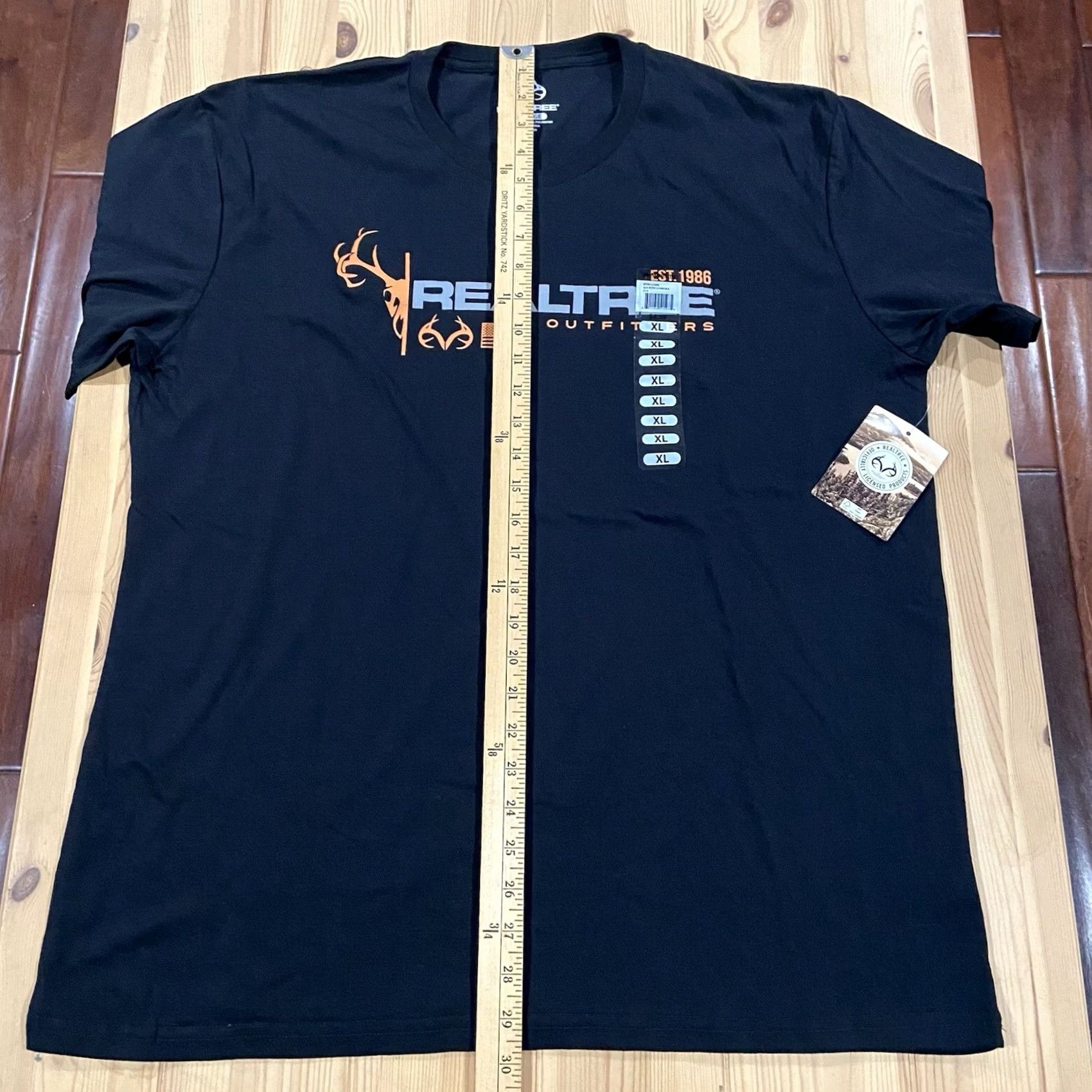 Realtree REALTREE Men’s Shirt Short Sleeve Graphic Tee 100% Cotton Black XL Deer Logo Hunting NWT Mens Regular Fit Brand Realtree Size US XL / EU 56 / 4 - 8 Thumbnail