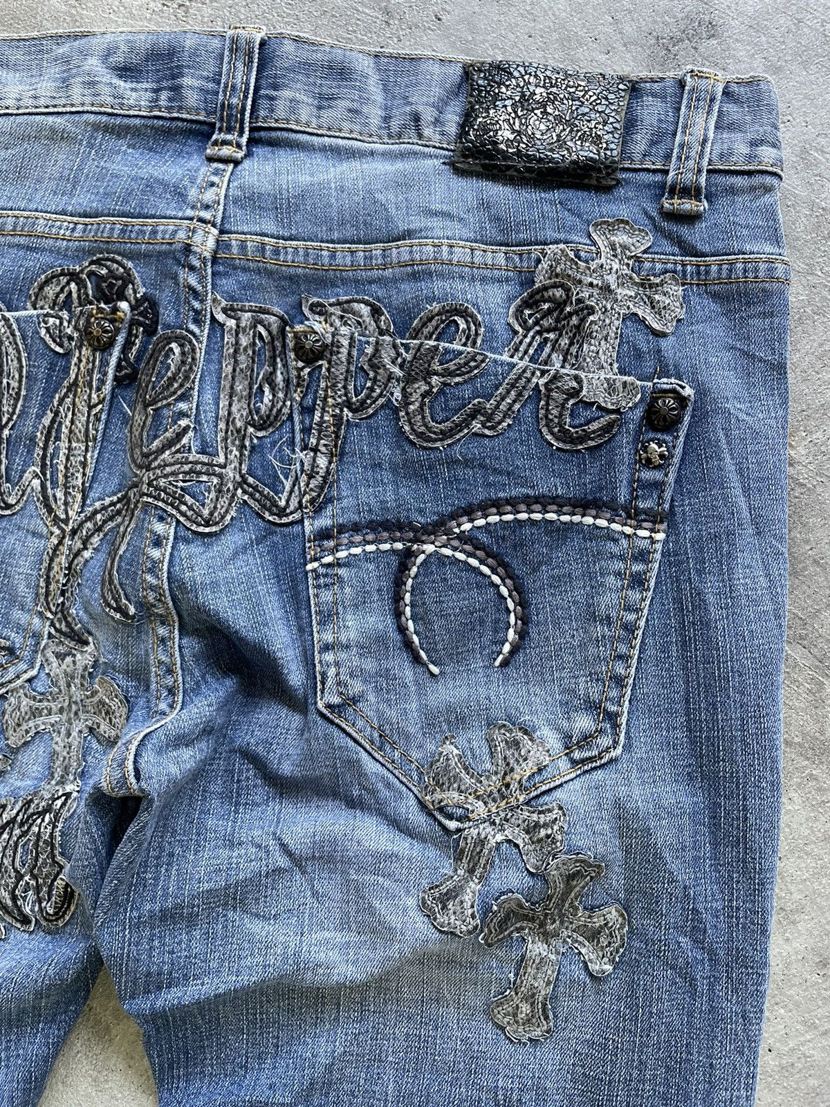 If Six Was Nine × Le Grande Bleu (L.G.B.) Red Pepper ChromeHearts Motive Denim Size US 34 / EU 50 - 20 Thumbnail