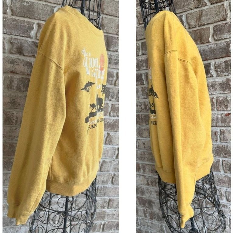 Disney × Vintage VTG Disney Lion King Sweatshirt Small Hakuna Matata No W Size US S / EU 44-46 / 1 - 6 Thumbnail