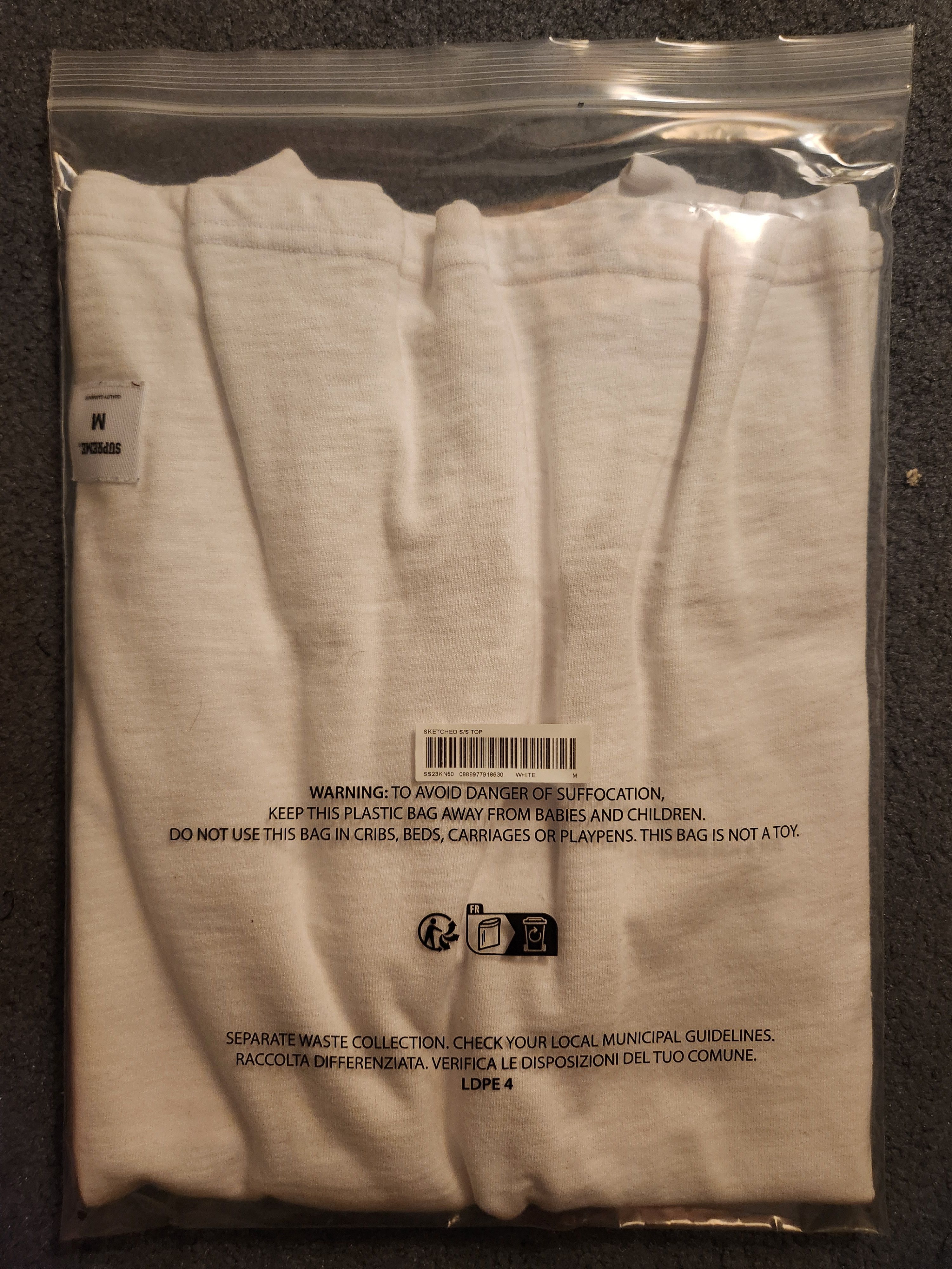 Supreme Supreme Sketch Embroidered S/S Top Medium Size US M / EU 48-50 / 2 - 2 Thumbnail