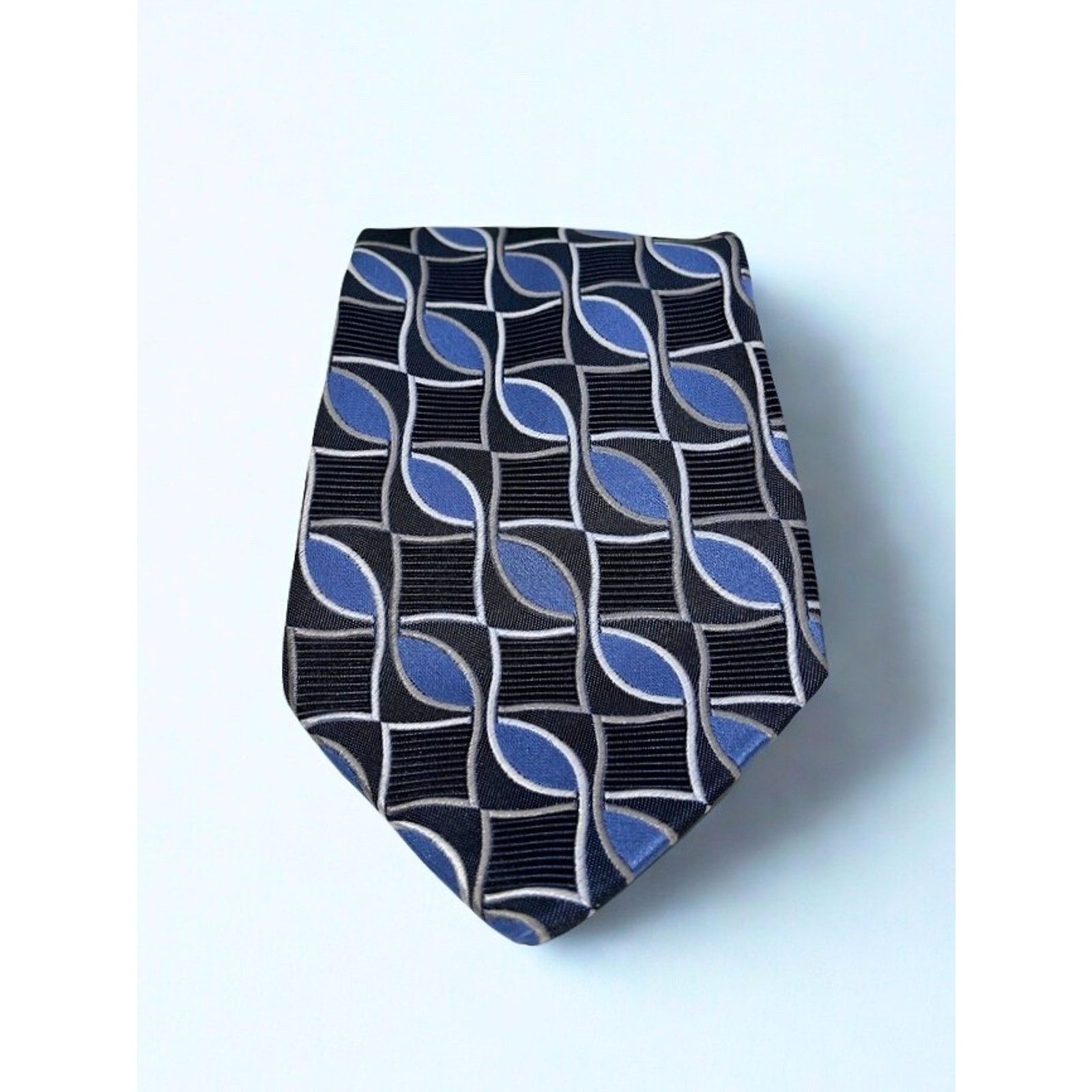 Gucci Gucci Geometric Silk Tie Blue Black Gray 100% Silk Italy Size ONE SIZE - 3 Thumbnail