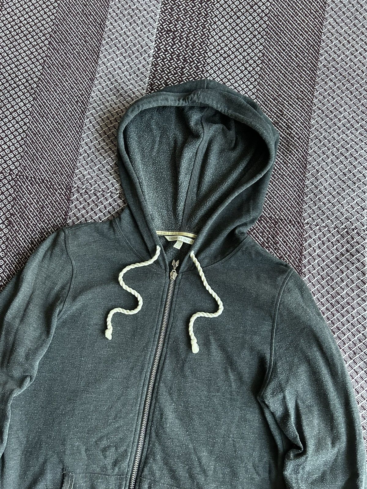 Victoria's Secret Victoria Secret Women Y2K Zip Hoodie Streetwear Style Sz XS Size XS / US 0-2 / IT 36-38 - 10 Thumbnail