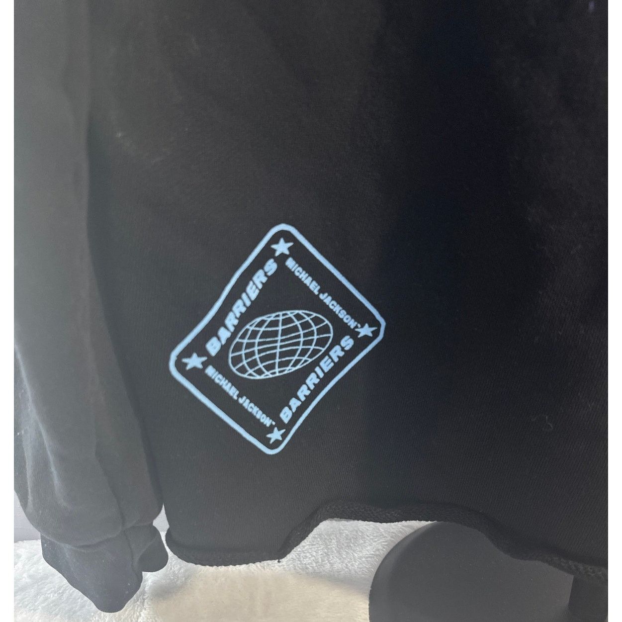 Michael Jackson Michael Jackson Barriers Worldwide Graphic Hoodie Medium Size US M / EU 48-50 / 2 - 6 Thumbnail