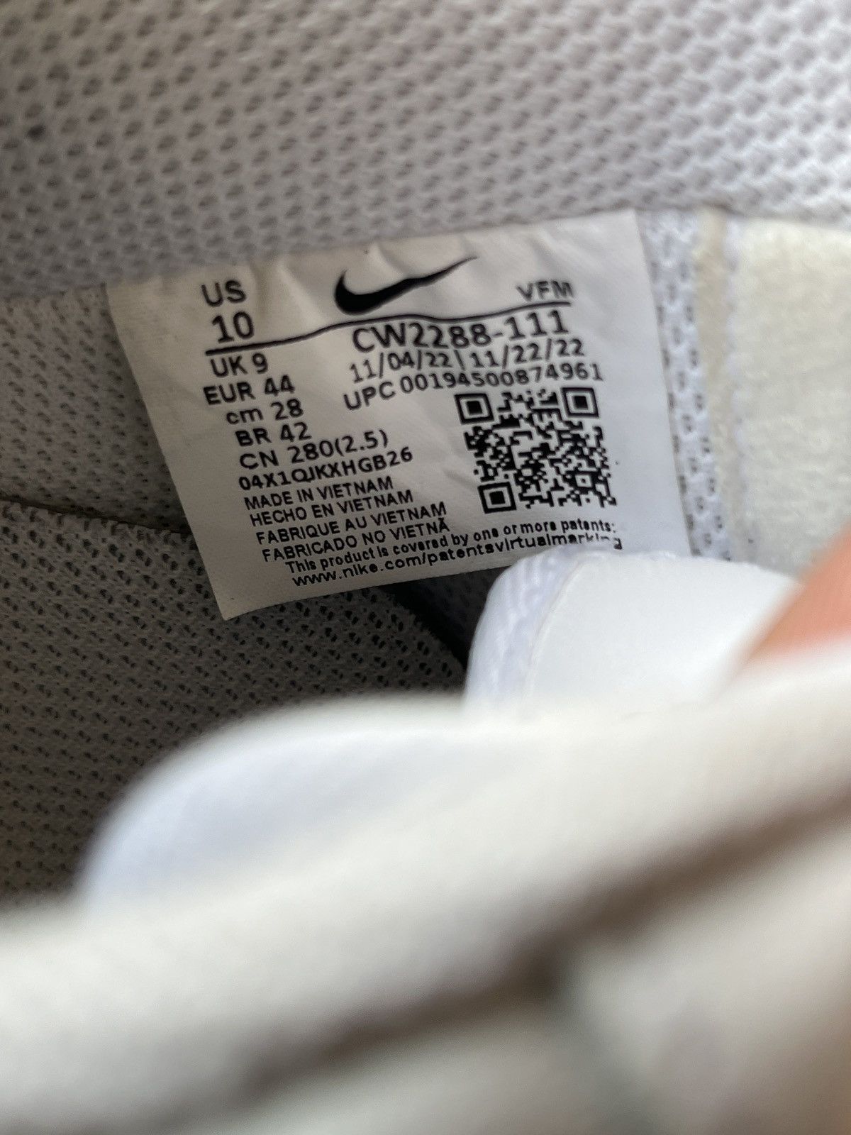 Nike All white Nike Air Force 1 low top sneakers Size US 10 / EU 43 - 8 Thumbnail