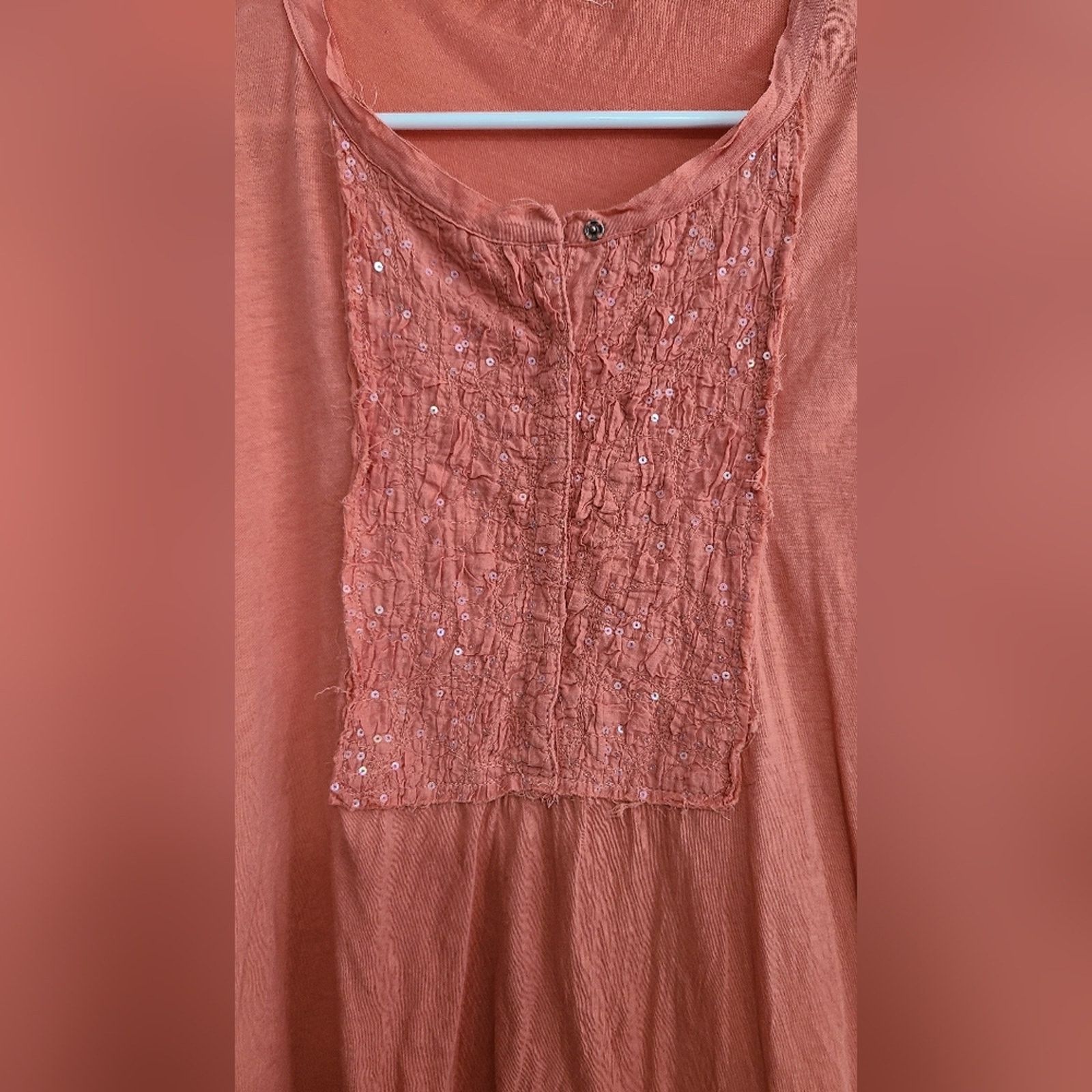 J.Crew J. Crew Salmon Popover Top With Sequin Detailing Size M Size M / US 6-8 / IT 42-44 - 3 Thumbnail