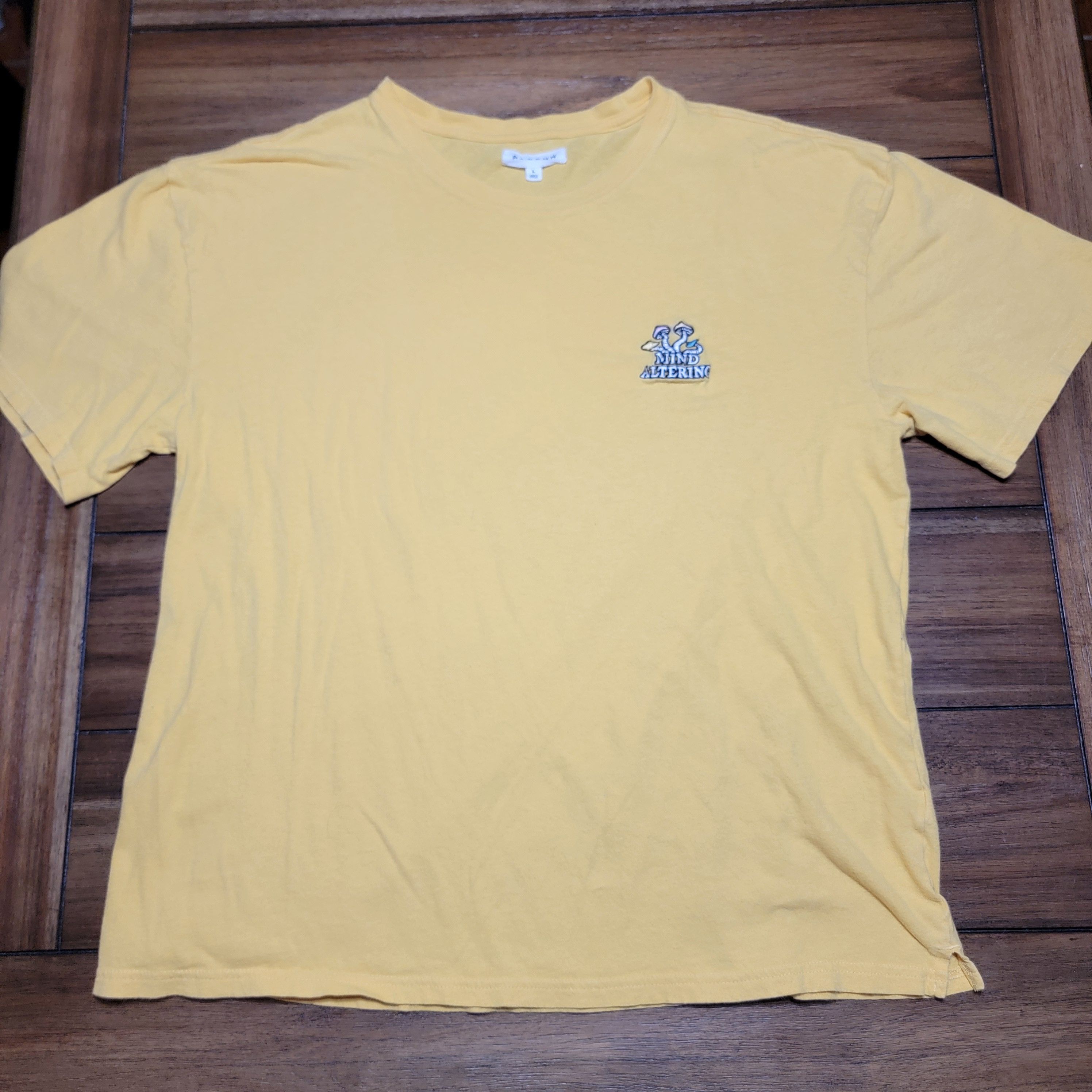 Pacsun Pacsun SS Yellow Tee Embroidered "Mind Altering" -Size Large Size L / US 10 / IT 46 - 1 Thumbnail
