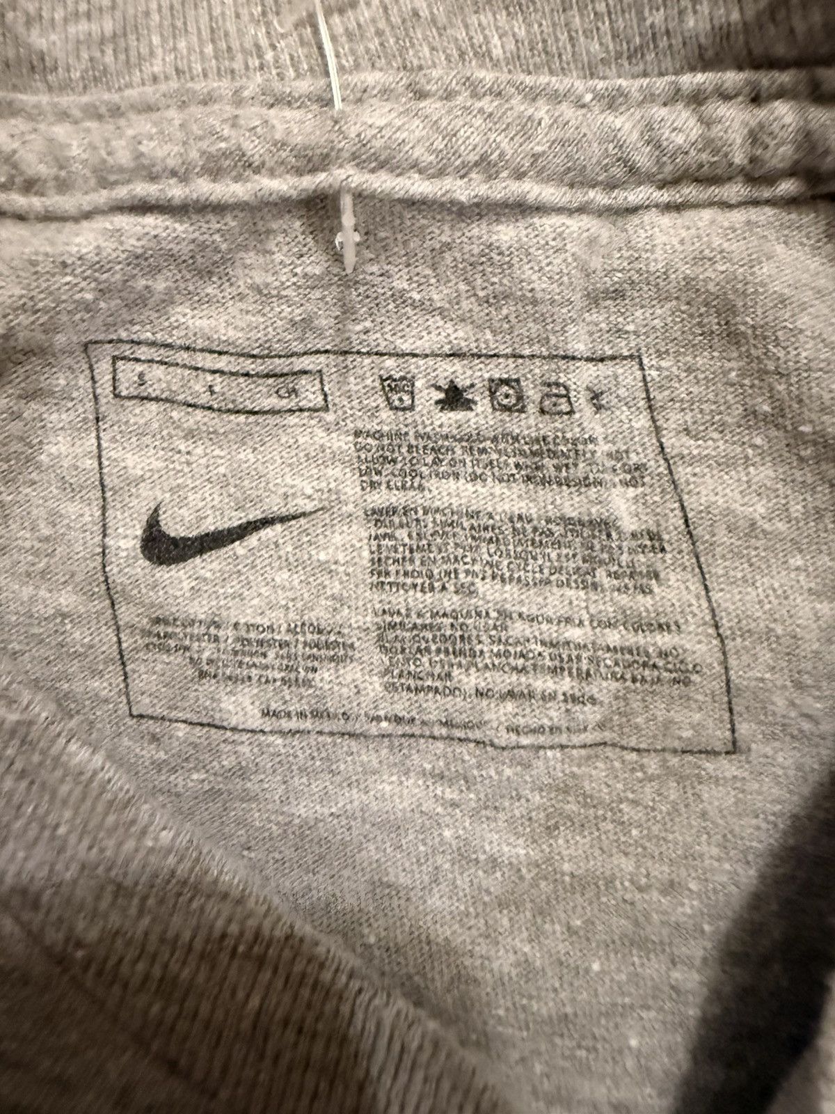 Nike Very Rare Kobe And Lebron Nike Tee Size US S / EU 44-46 / 1 - 3 Thumbnail