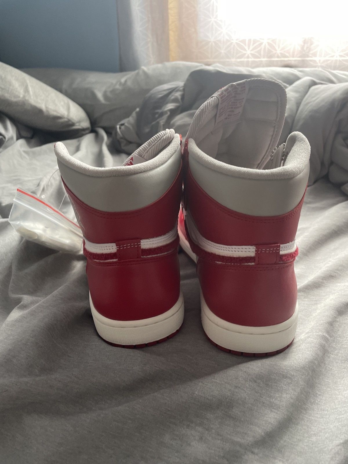 Jordan Brand Jordan 1 high varsity red size 9.5W Size US 9.5 / IT 39.5 - 6 Thumbnail