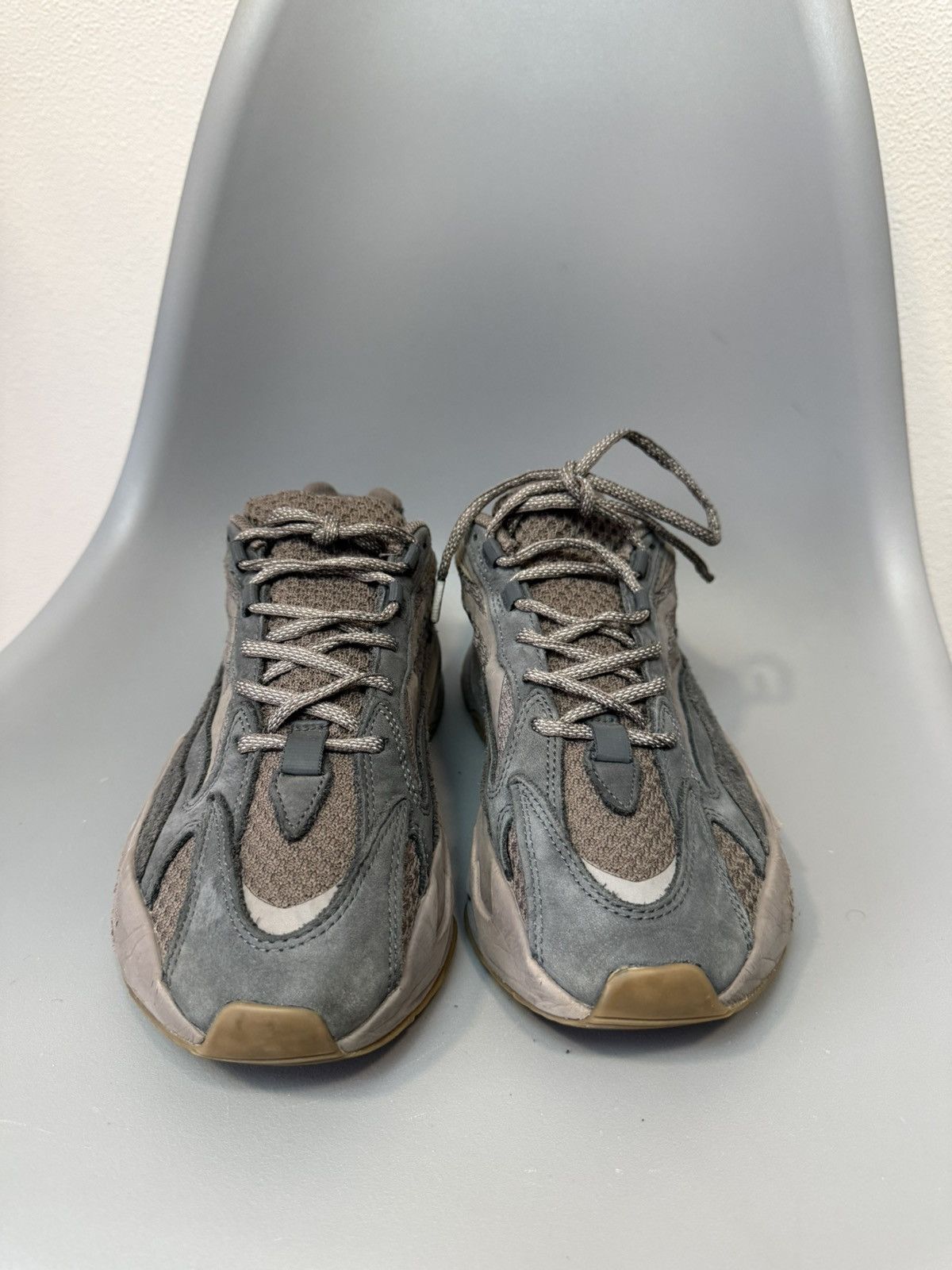 Adidas × Kanye West Adidas Yeezy Boost 700 v2 size 9 Size US 9 / EU 42 - 2 Thumbnail