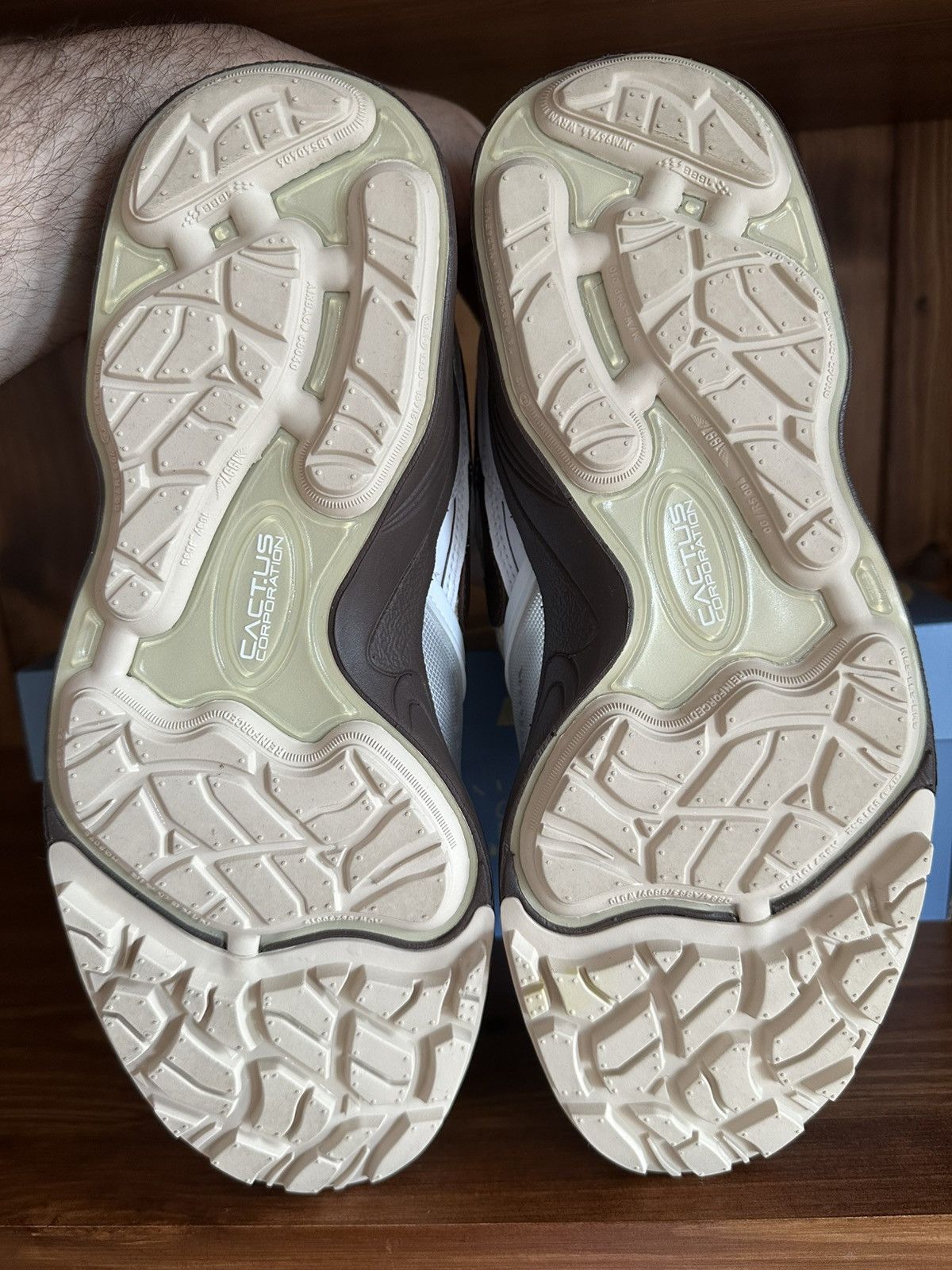Nike × Travis Scott Nike zoom field jaxx Travis Scott light chocolate Size US 8 / EU 41 - 4 Thumbnail