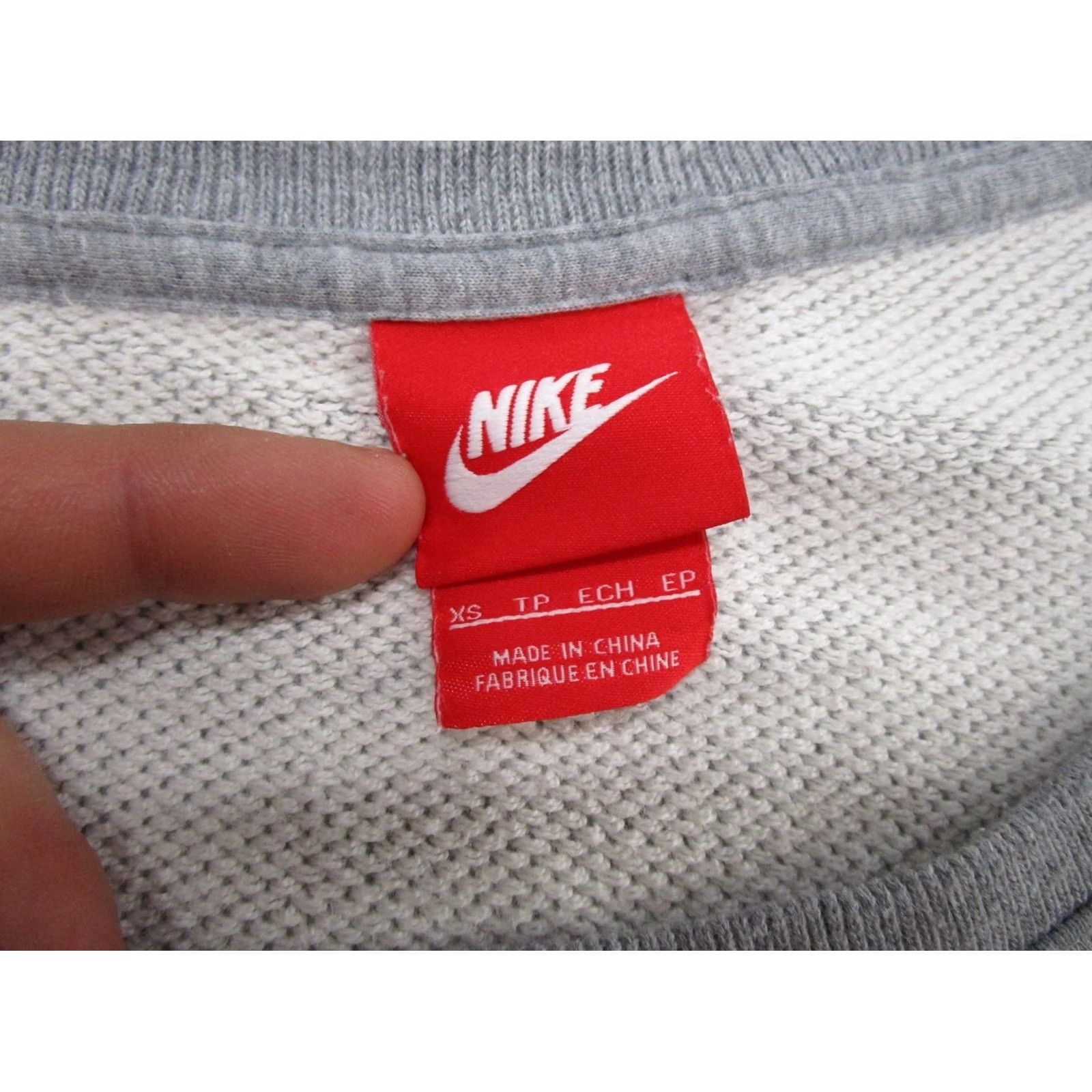 Nike Nike Run The Earth Sweatshirt Womens XS Gray Long Sleeve Pullover Shirt Logo Activewear 90s? Size XS / US 0-2 / IT 36-38 - 3 Thumbnail