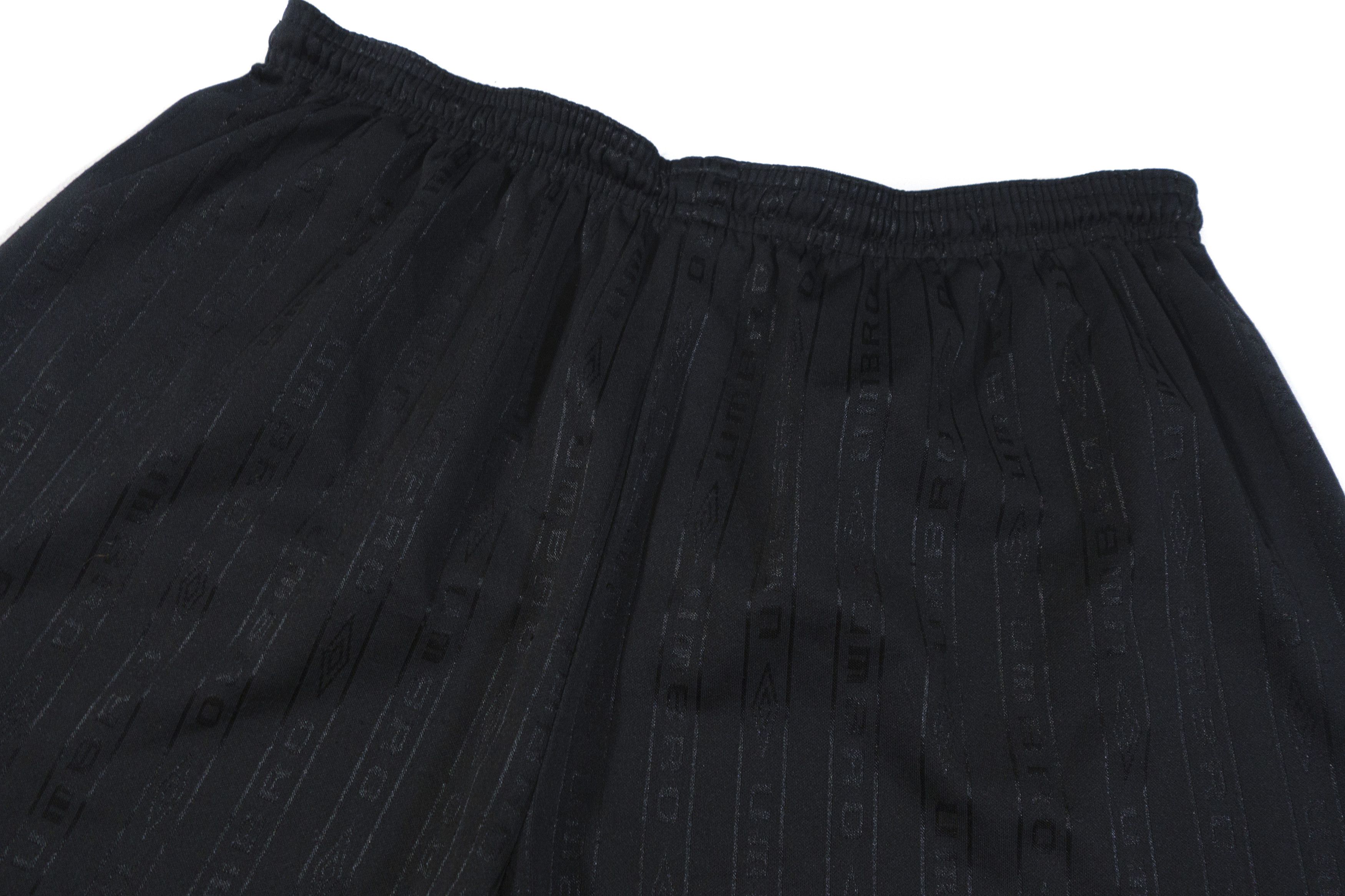 Umbro 00S Logo Monogram Football Sport Shorts Size US 34 / EU 50 - 3 Thumbnail