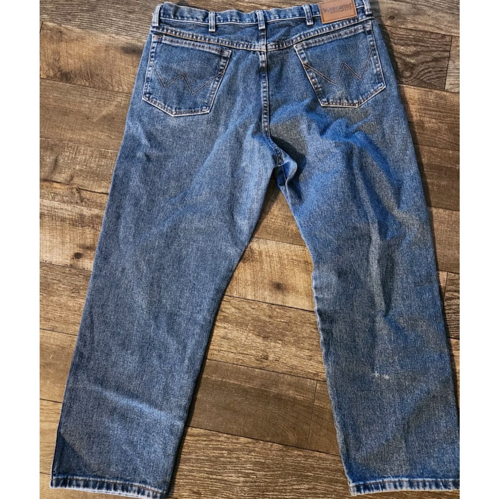 Wrangler Wrangler Rugged Wear Men's Jeans Denim Blue 38x29 Straight Leg Classic Fit 5-Pocket Regular Rise Mid Inseam 29 Bagged & Shipped USPS Priority Mail Size US 38 / EU 54 - 2 Thumbnail