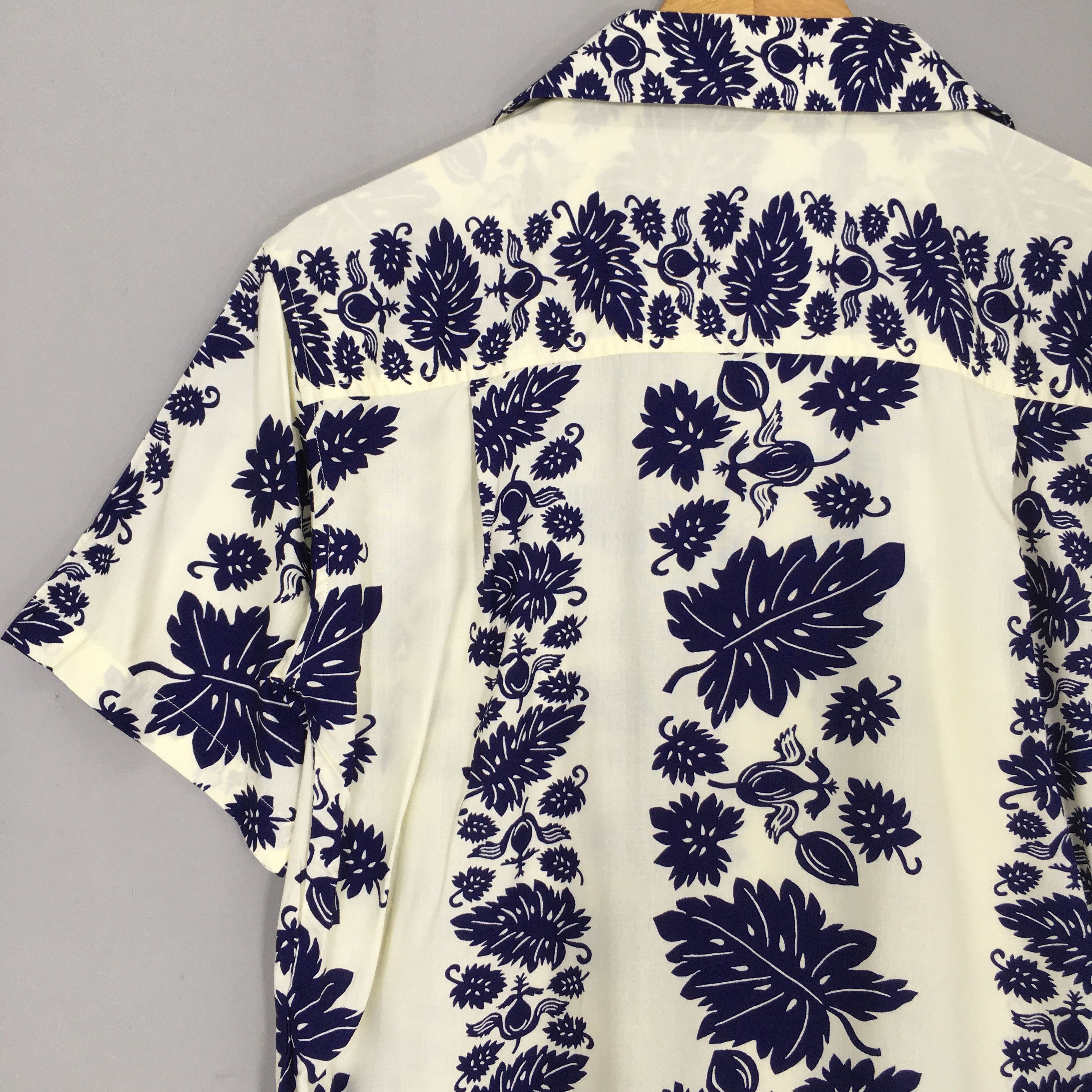 Vintage Vintage 90s Aloha Floral Hawaiian Rayon Shirt Medium Size US M / EU 48-50 / 2 - 8 Thumbnail