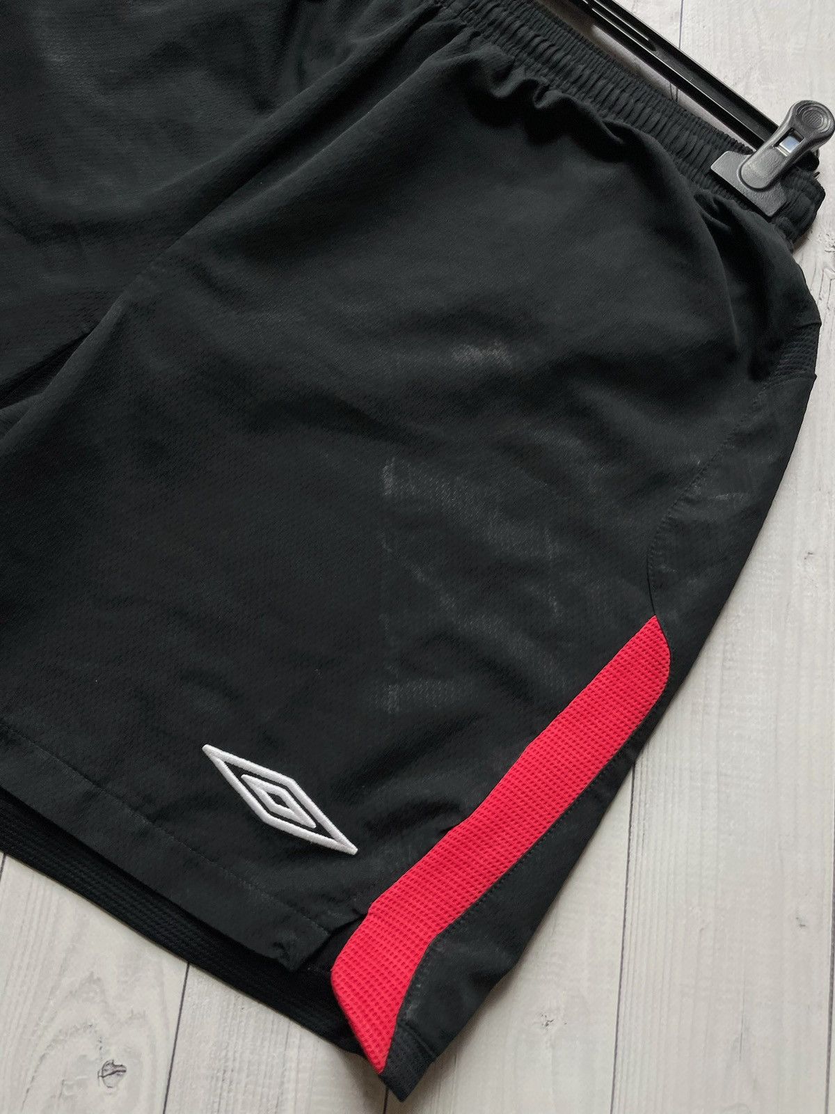 Umbro × Vintage Vintage Umbro Sunderland soccer shorts size L logo Size US 34 / EU 50 - 2 Thumbnail