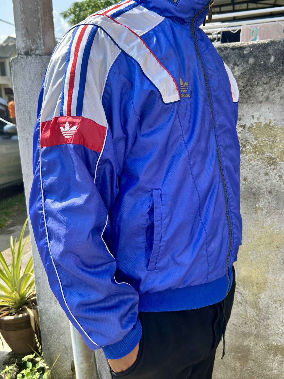 Vintage Vintage 90s Adidas Japan Descente Zipper Bomber Jacket Size US L / EU 52-54 / 3 - 19 Thumbnail