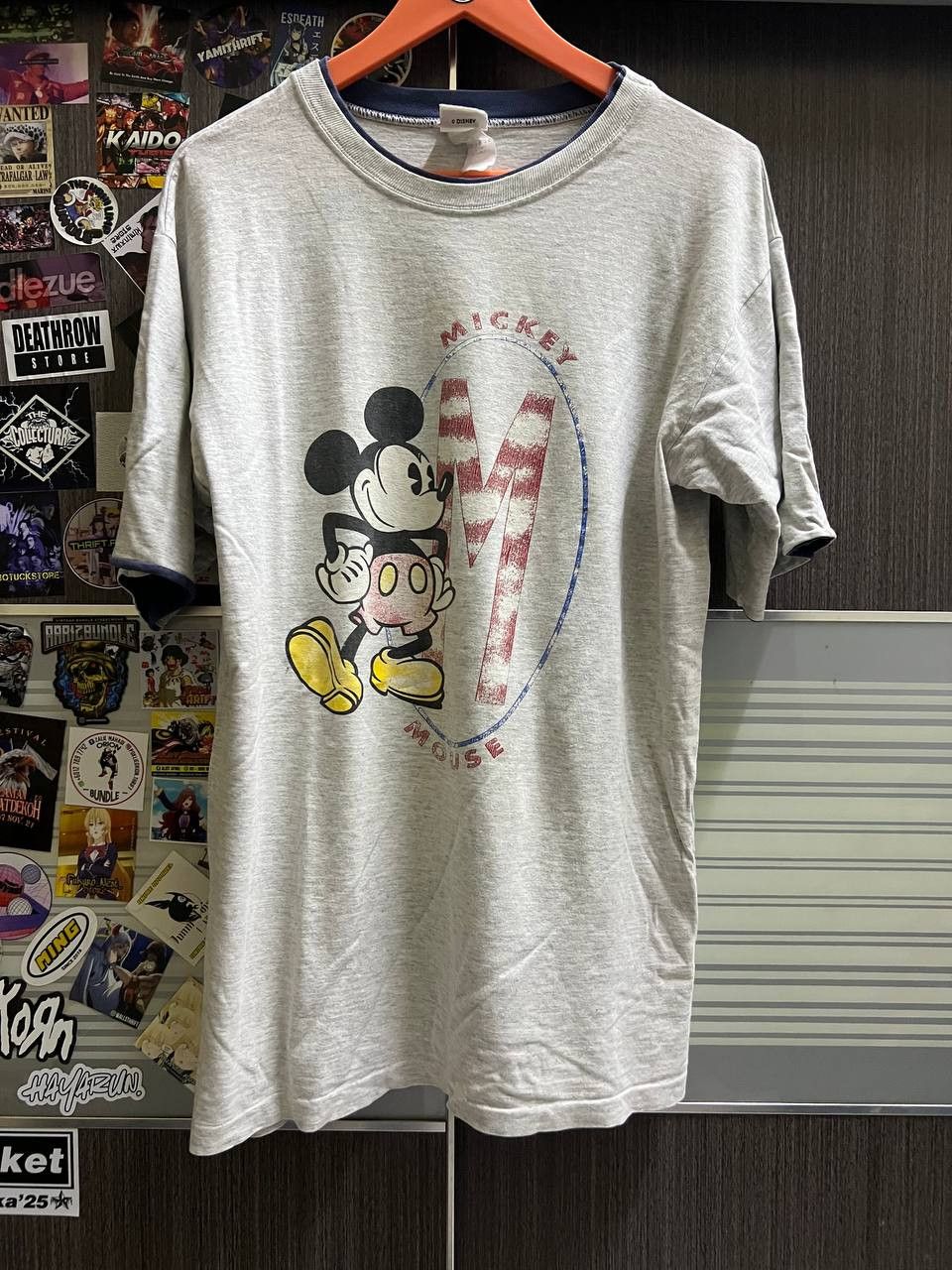 Disney VINTAGE THE DISNEY STORE Size US M / EU 48-50 / 2 - 1 Thumbnail