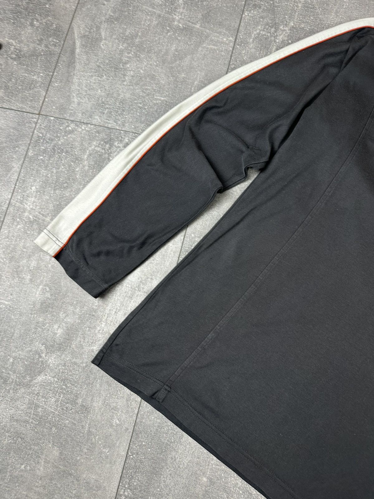 Nike Nike CorTez 727 Vintage Silver Small Swoosh Logo Long Sleeve Size US XL / EU 56 / 4 - 4 Thumbnail