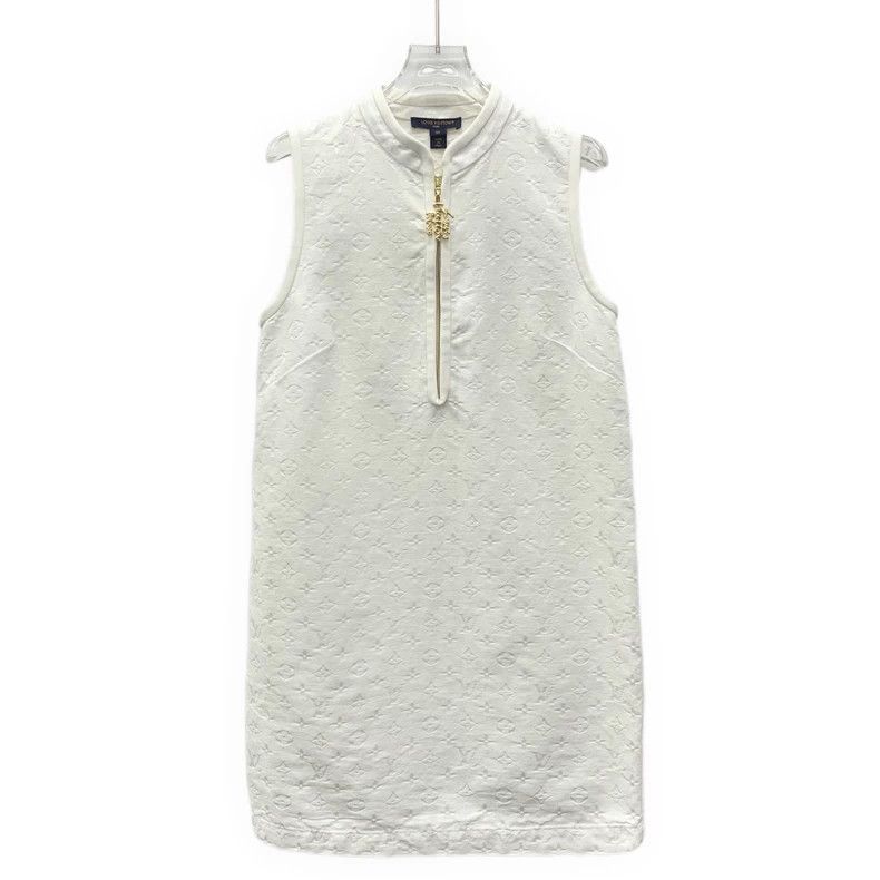 Louis Vuitton Louis Vuitton 25 white logo jacquard full-print cotton hal Size XXS / US 00 / IT 34 - 1 Thumbnail