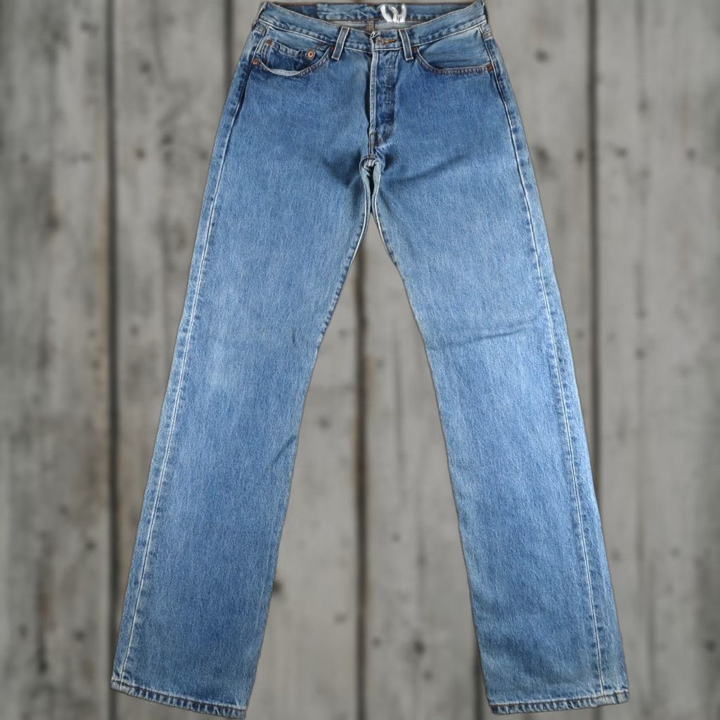 VINTAGE Levi's 501 Jeans Straight Denim Blue Mens 32x36 Regular Waist 5-Pocket Jeans USA 2000s