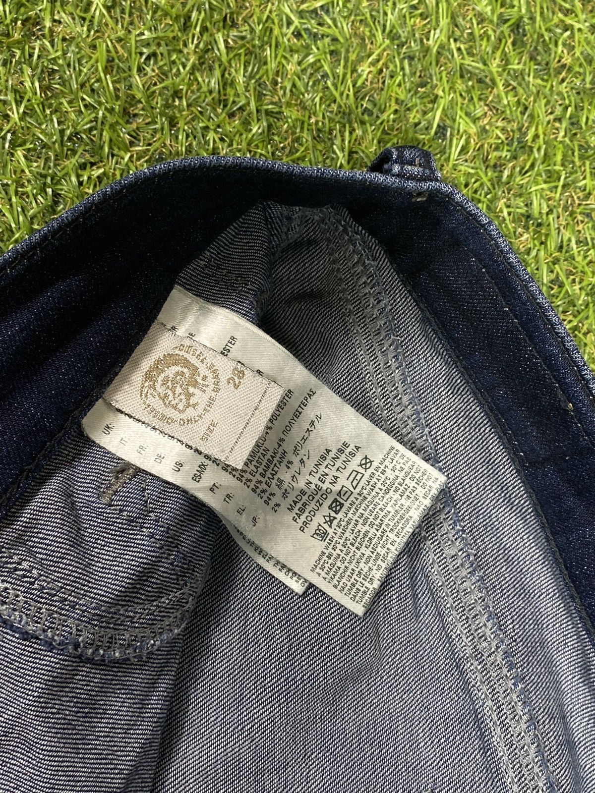 Diesel × Vintage Vintage Y2K Diesel jeans denim streetwear style size 28 Size 28" / US 6 / IT 42 - 8 Thumbnail