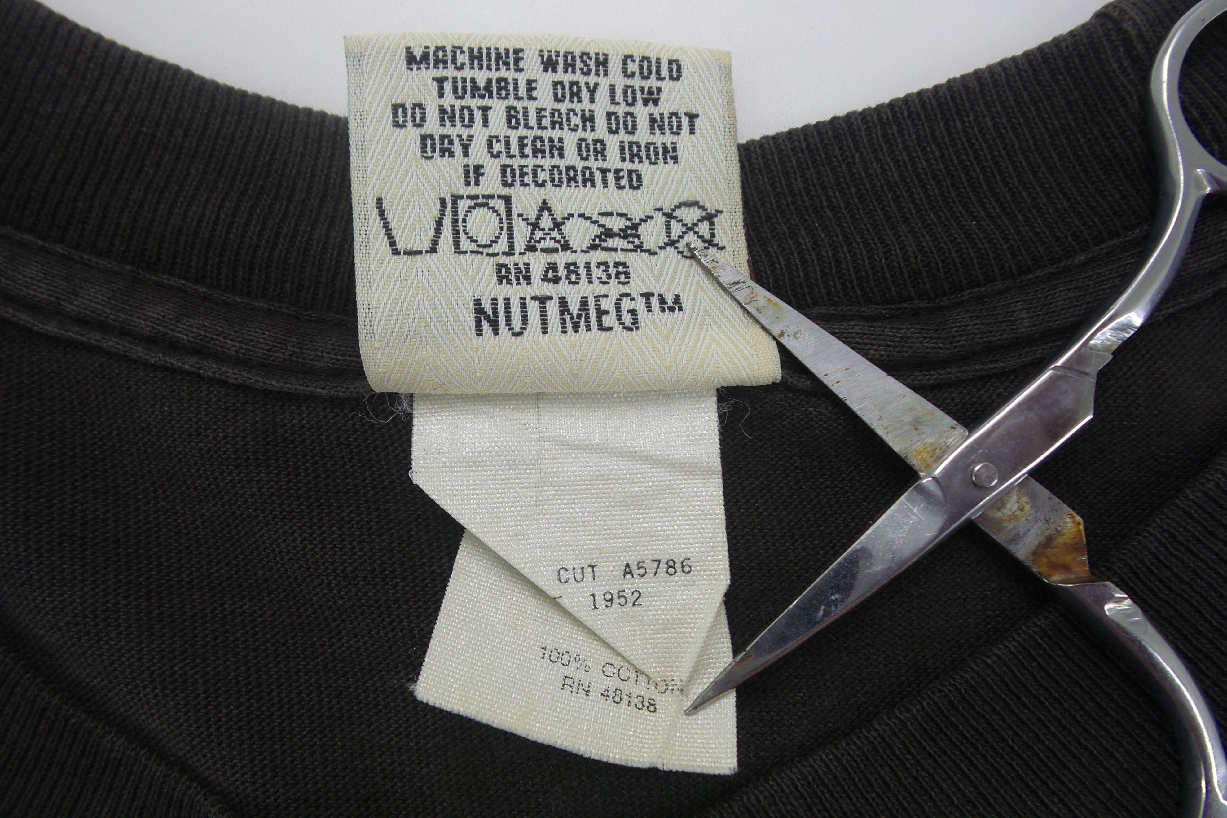 NFL × Nutmeg × Vintage DISTRESSED Nutmeg Mills 'Washington Redskins' T-shirts Size US XL / EU 56 / 4 - 4 Thumbnail
