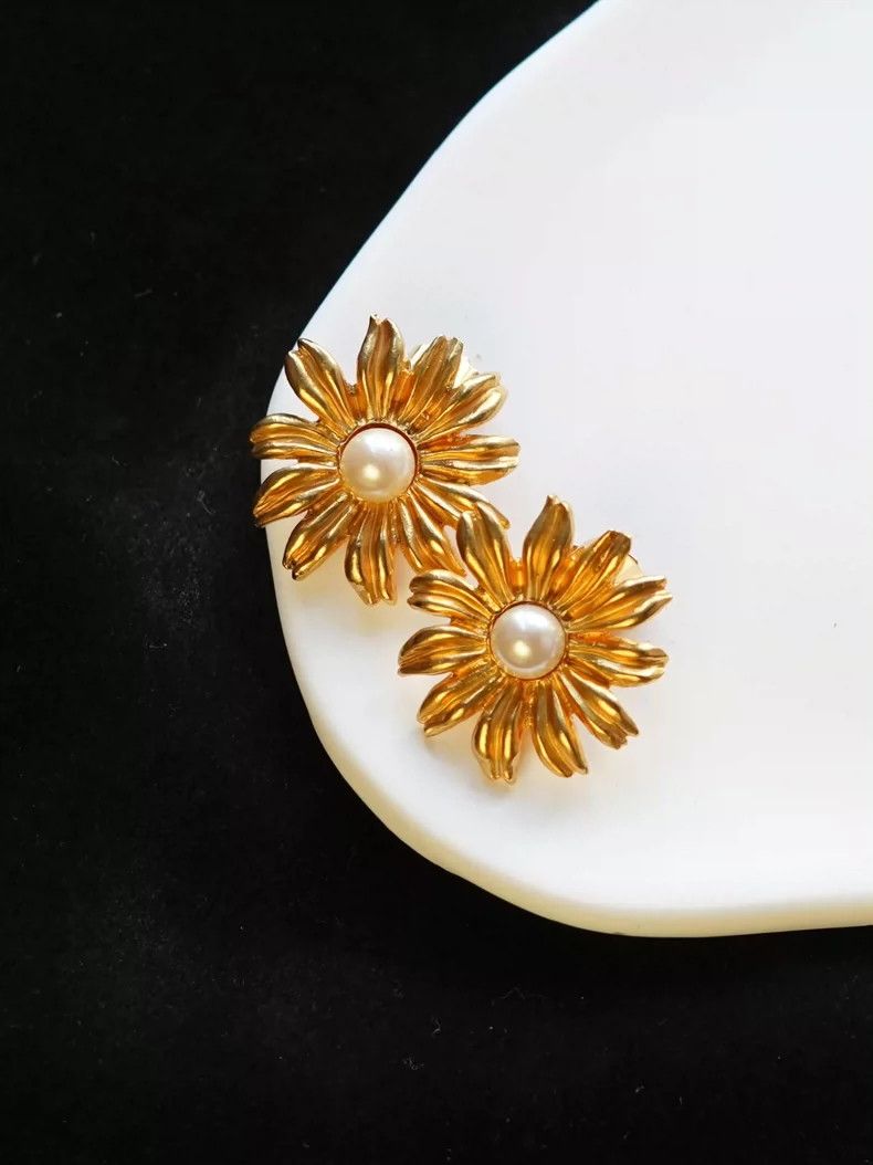 Kenzo KENZO Used daisy pearl earring Size ONE SIZE - 2 Thumbnail