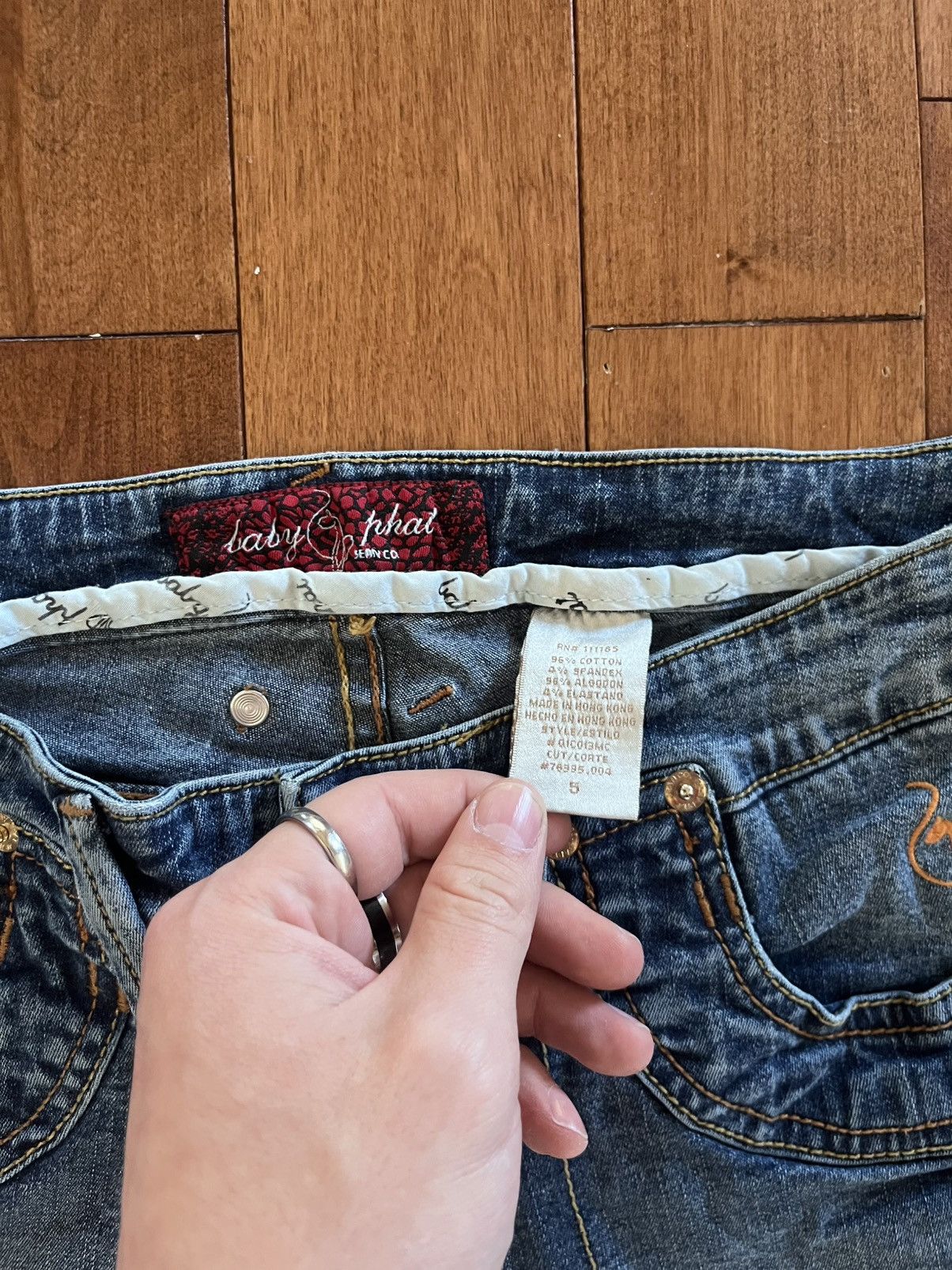 Vintage Baby phat capris Size 28" / US 6 / IT 42 - 4 Thumbnail