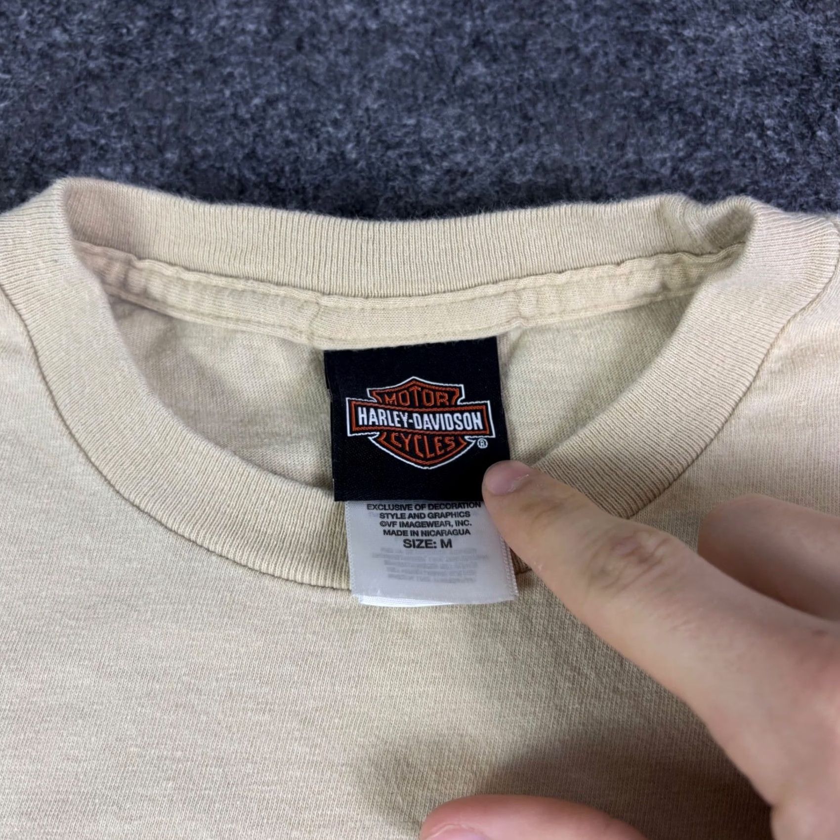 Harley Davidson Harley-Davidson T-Shirt Mens Medium Graphic Short Sleeve Beige Crew Neck Logo 5 Seconds of Summer Wolf Eagle Vintage? Size US M / EU 48-50 / 2 - 3 Thumbnail
