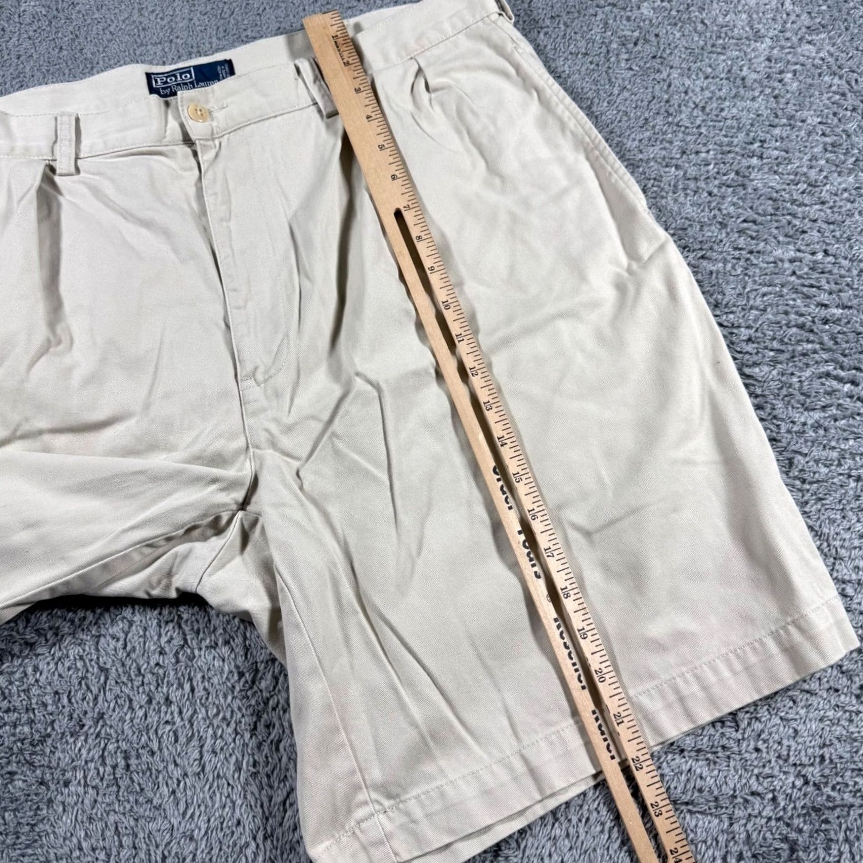 Polo Ralph Lauren Polo Ralph Lauren Tyler Short Mens 38 Tan Khaki Double Pleated Classic Chino Shorts, Beige, 90s, Vintage Preppy, Casual, Travel, Cotton, Classic Fit Size US M / EU 48-50 / 2 - 8 Thumbnail