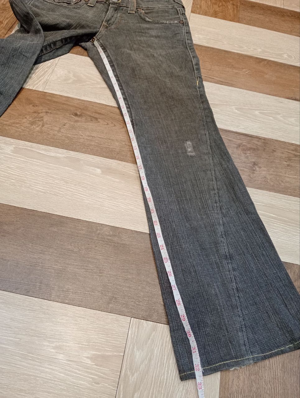 True Religion TRUE RELIGION JOEY FLARED DENIM JEANS - SIZE 29 Size US 29 - 17 Thumbnail