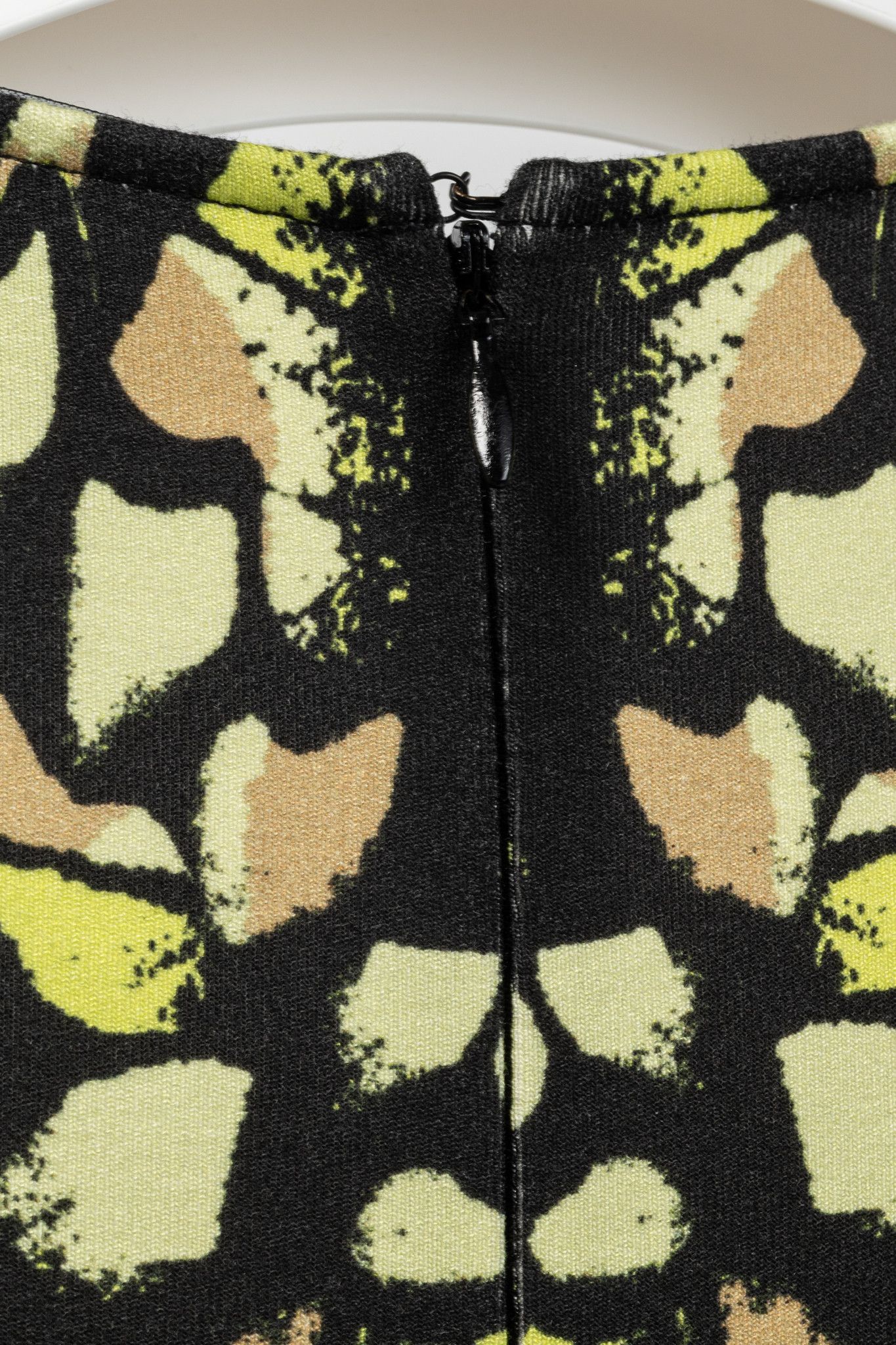McQ Alexander McQueen McQ Alexander McQueen Camouflage-Print Jersey Bodycon Dress Size M / US 6-8 / IT 42-44 - 8 Thumbnail