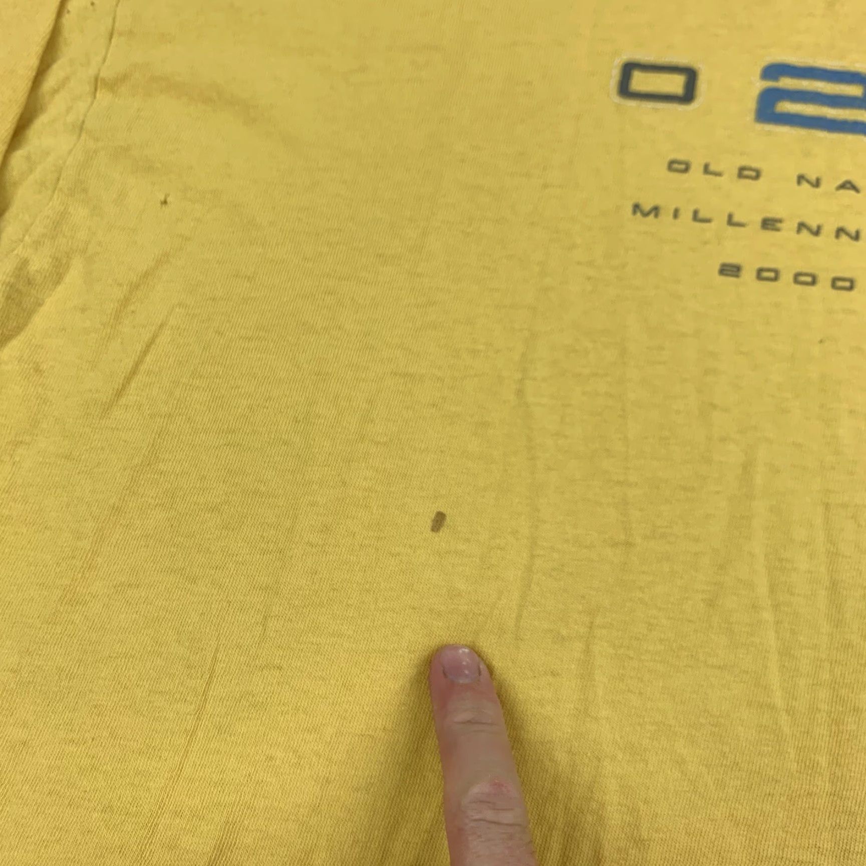 Old Navy VINTAGE Old Navy Grunge T-Shirt Adult Medium Yellow Long Sleeve Crew Neck Mens Size US M / EU 48-50 / 2 - 5 Thumbnail