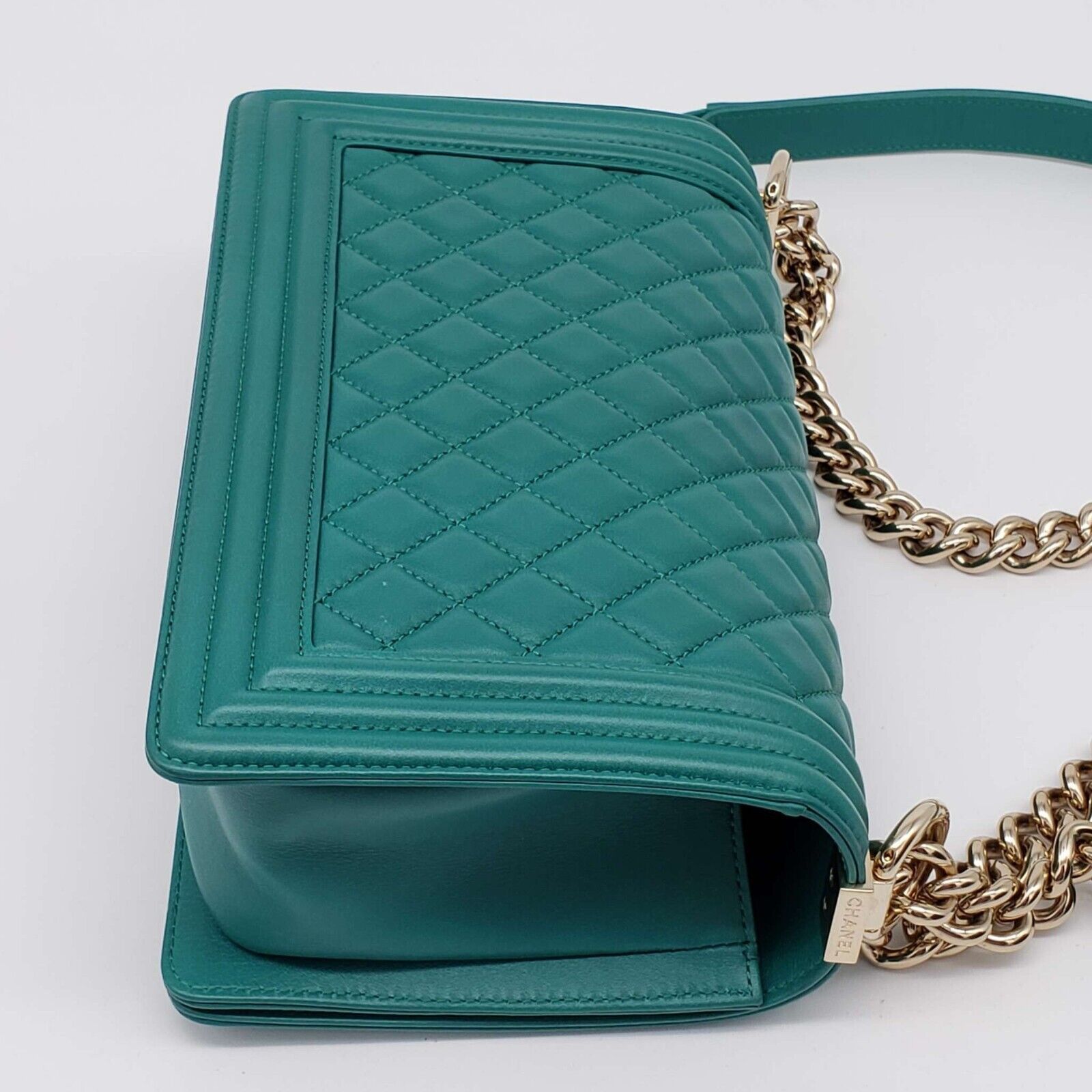 Chanel Authentic CHANEL Boy Green Leather Shoulder Bag 2650-080524 Size ONE SIZE - 8 Thumbnail