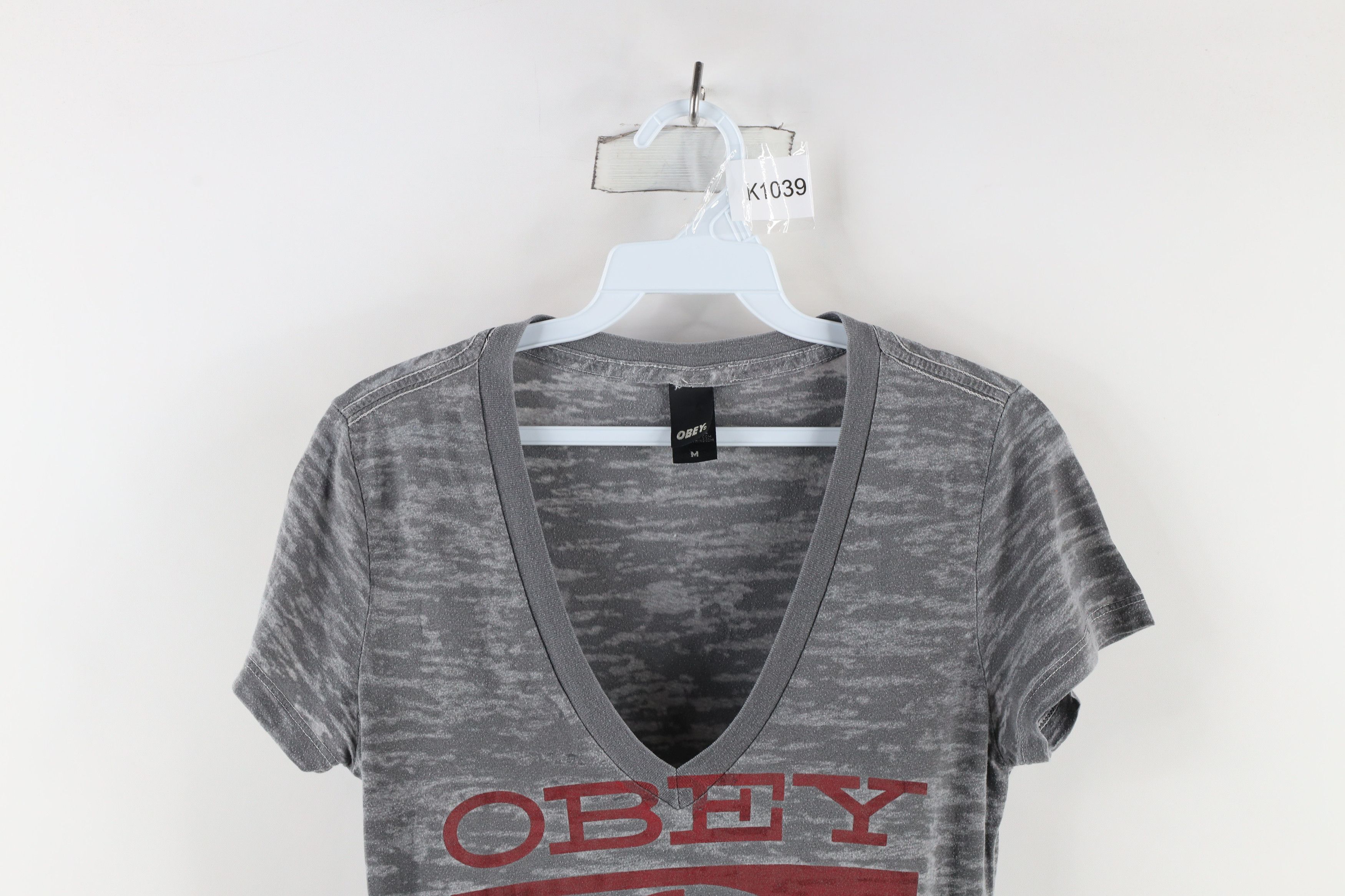 Obey × Vintage Obey Propaganda Camouflage Sheer V-Neck T-Shirt Gray Size M / US 6-8 / IT 42-44 - 2 Thumbnail