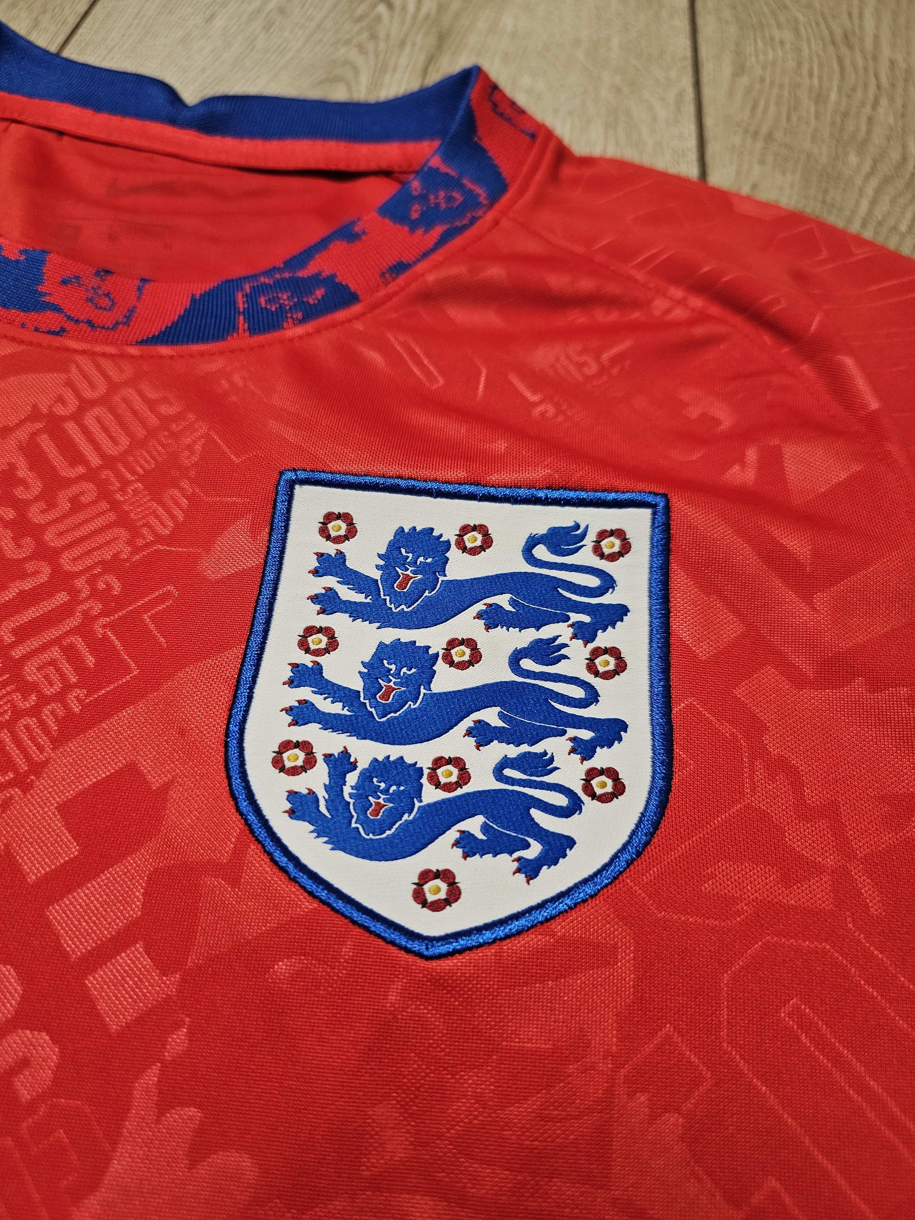 Other ENGLAND 2020 2021 TRAINING FOOTBALL SHIRT SOCCER JERSEY Size US M / EU 48-50 / 2 - 4 Thumbnail