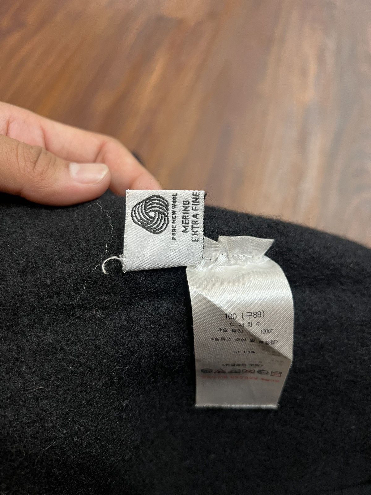 Hussein Chalayan Vintage Hussein Chalayan Wool Sweaters Size US S / EU 44-46 / 1 - 4 Thumbnail