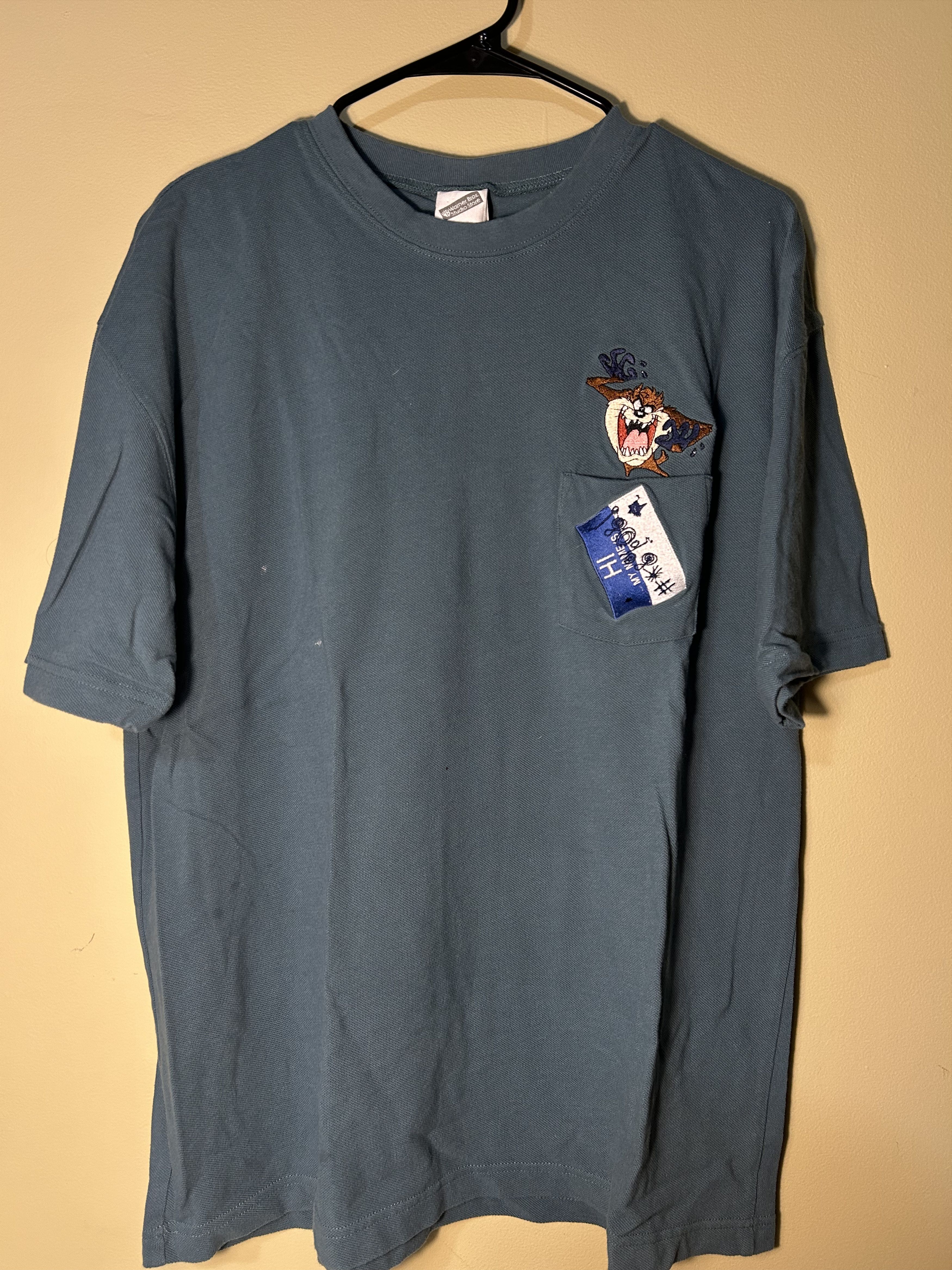 Warner Bros Vintage Warner Bros Pocket T-Shirt Size XL Taz 1999 Size US XL / EU 56 / 4 - 1 Thumbnail
